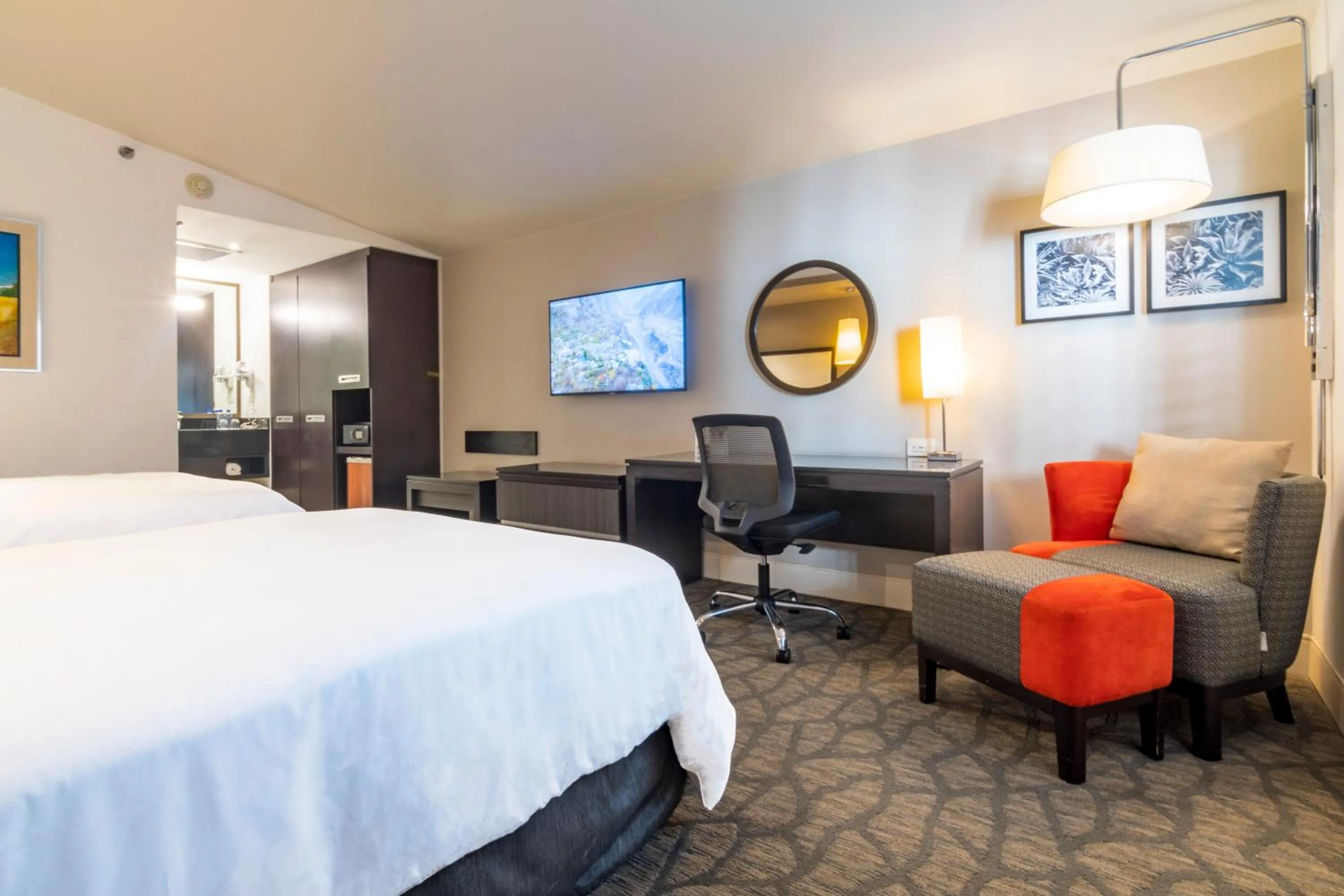 Bed in Hotel Lucerna Mexicali