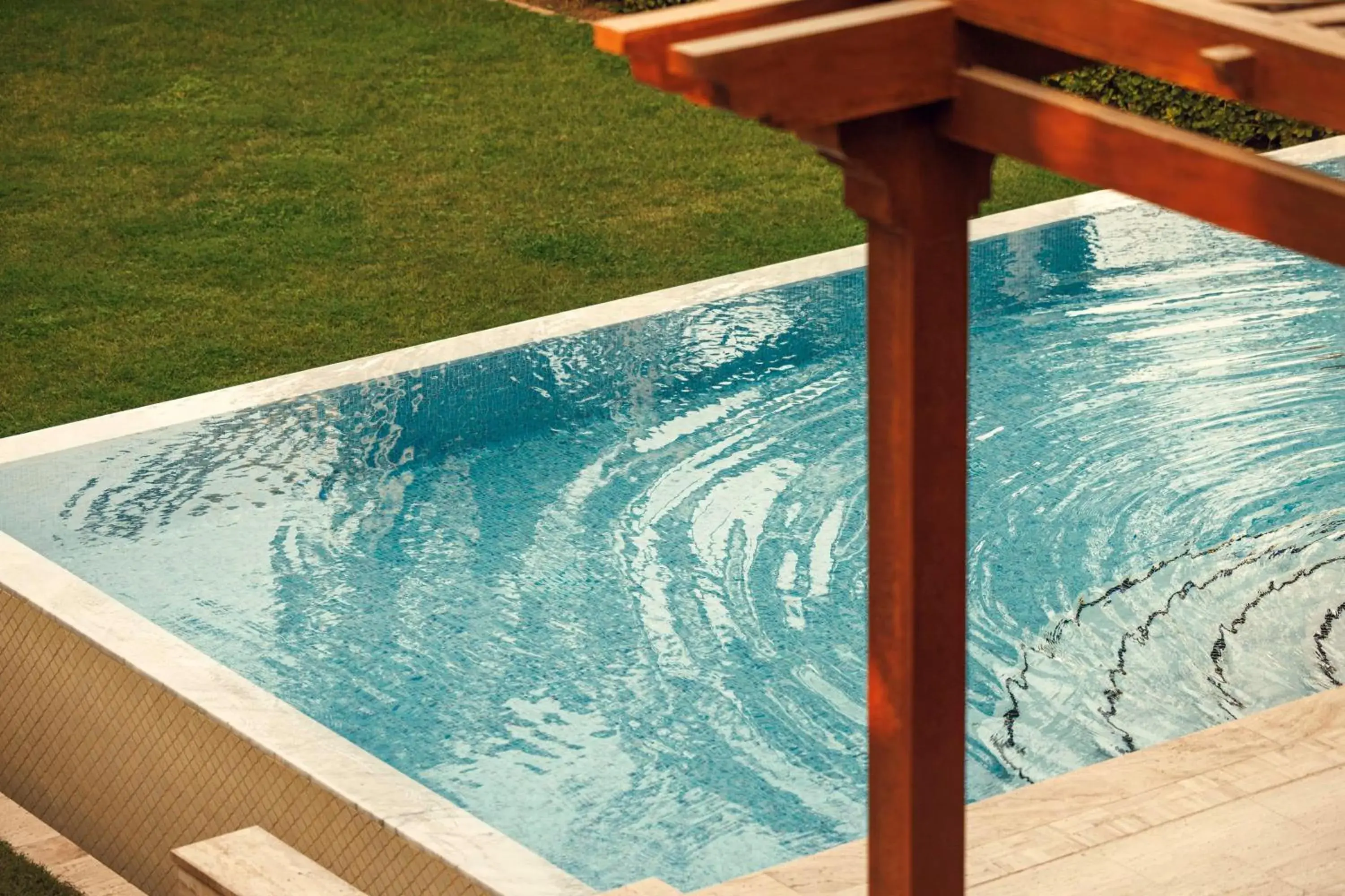 Swimming pool in One&Only The Palm Dubai Swimming pool in One&Only The Palm Dubai
