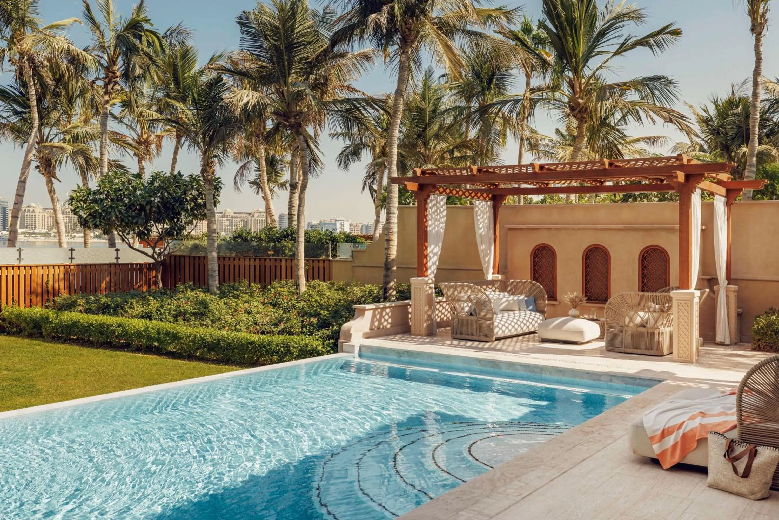 Swimming pool in One&Only The Palm Dubai