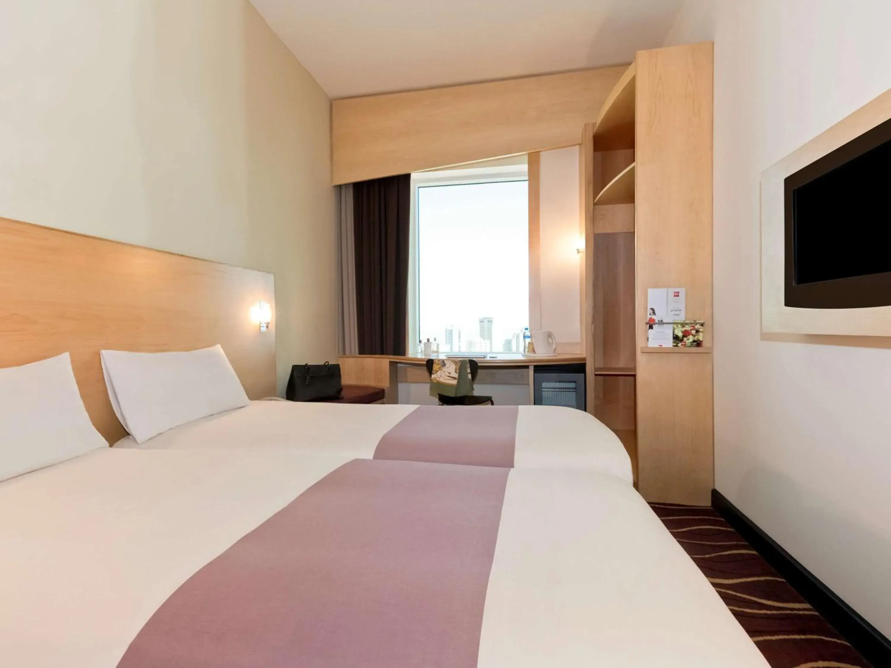Photo of the whole room, Bed in ibis Sharq Photo of the whole room, Bed in ibis Sharq
