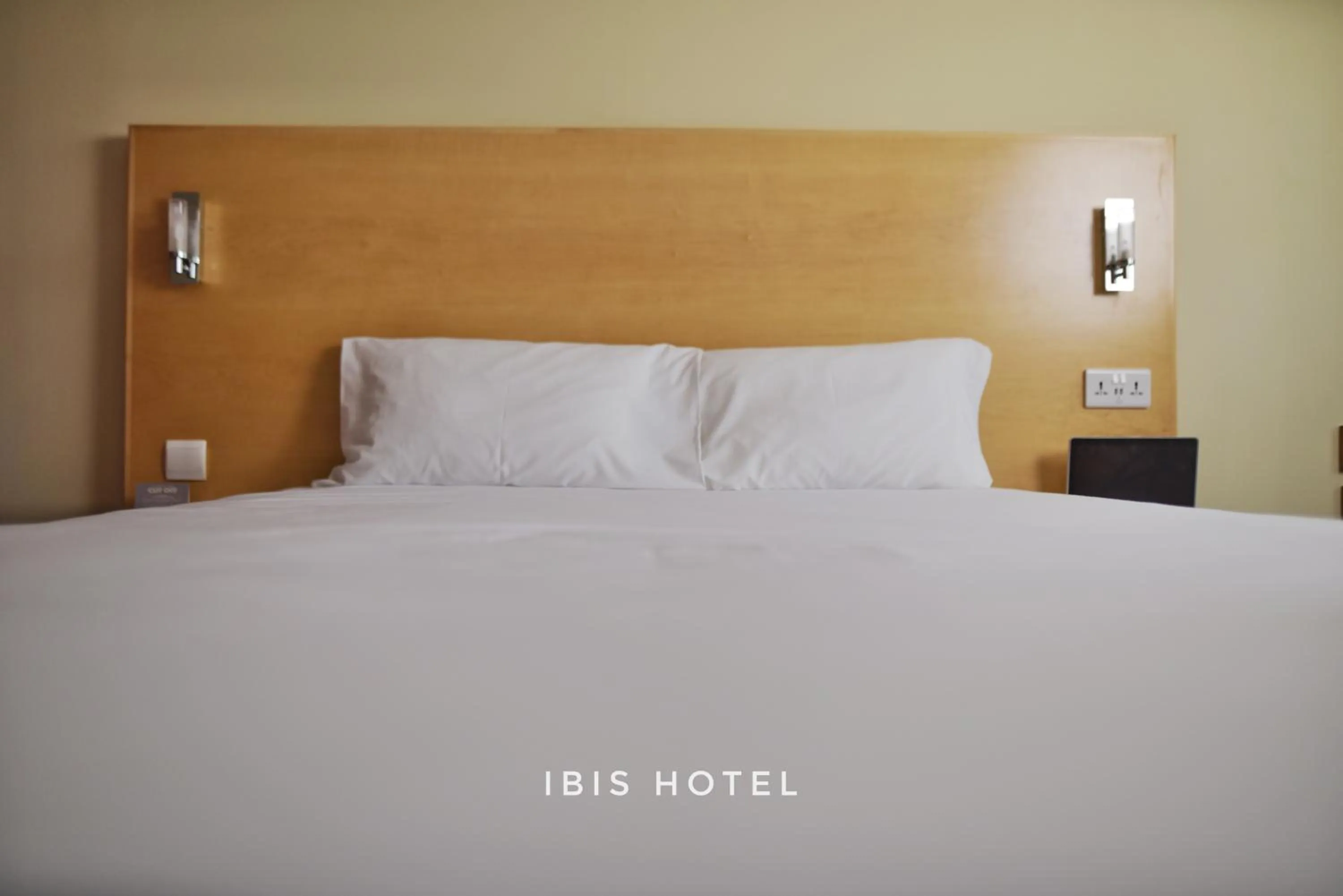 Bed in ibis Sharq