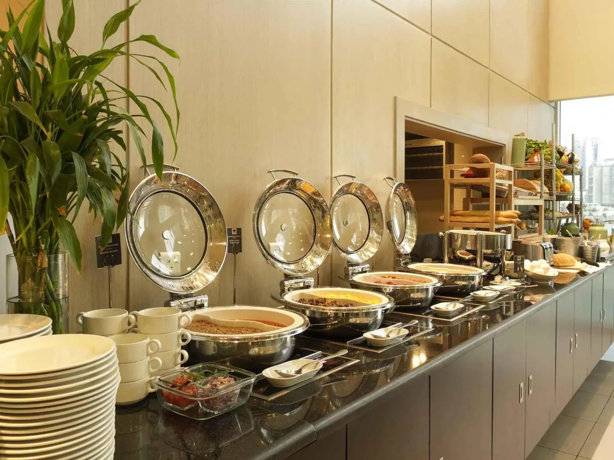 Restaurant/places to eat in ibis Sharq Restaurant/places to eat in ibis Sharq