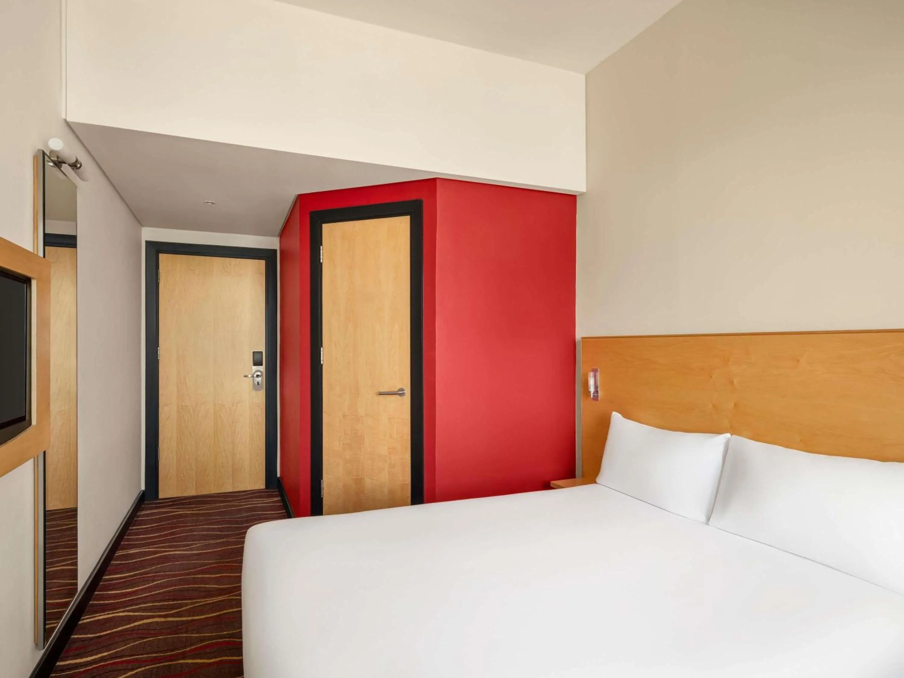 Bedroom, Bed in ibis Sharq