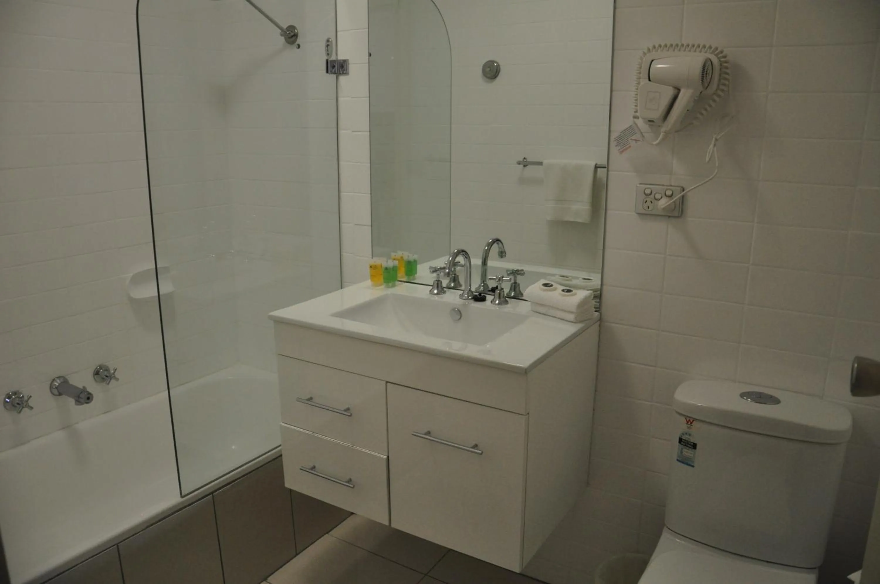 Bathroom in City Park Hotel