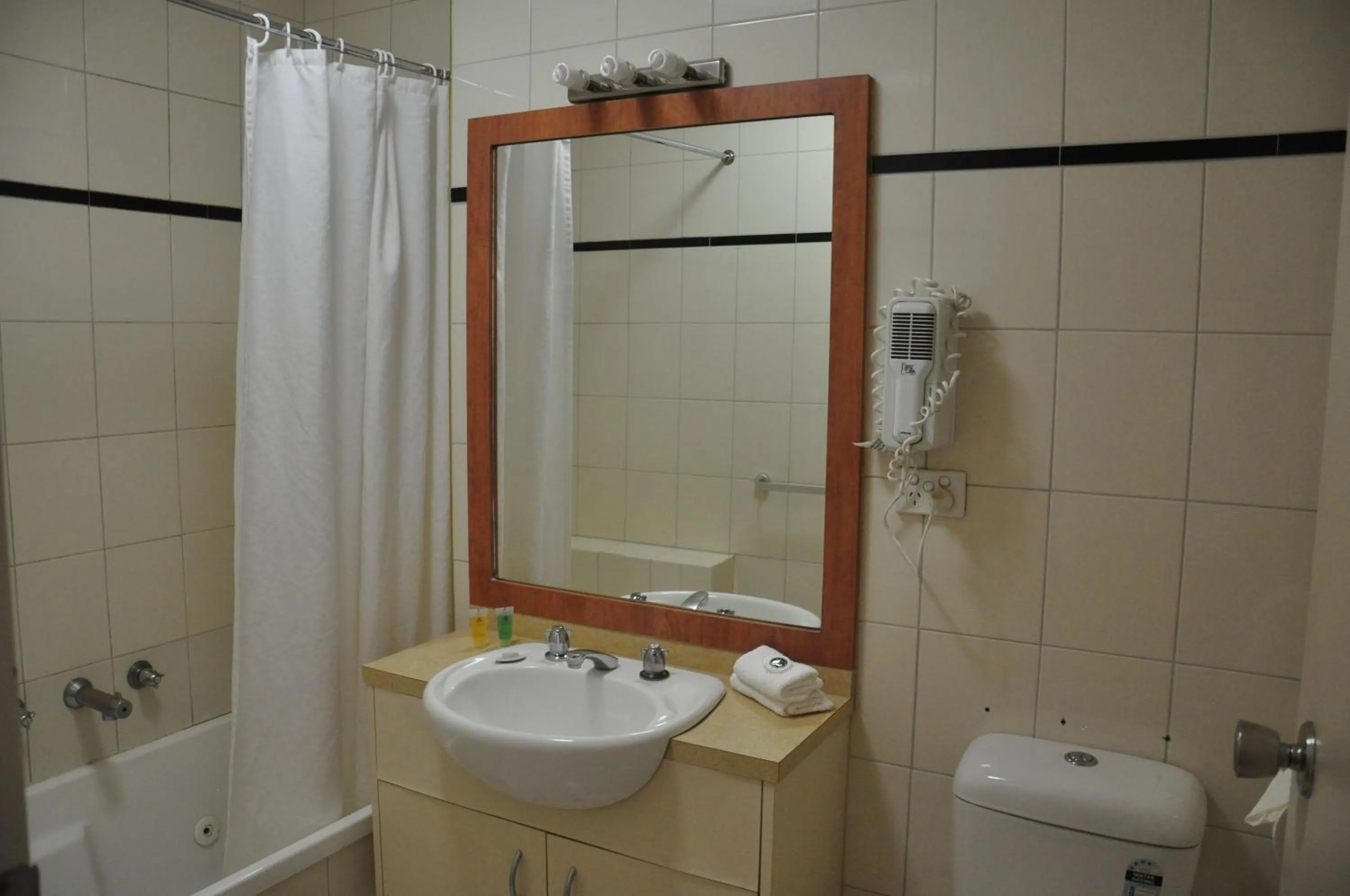 Bathroom in City Park Hotel