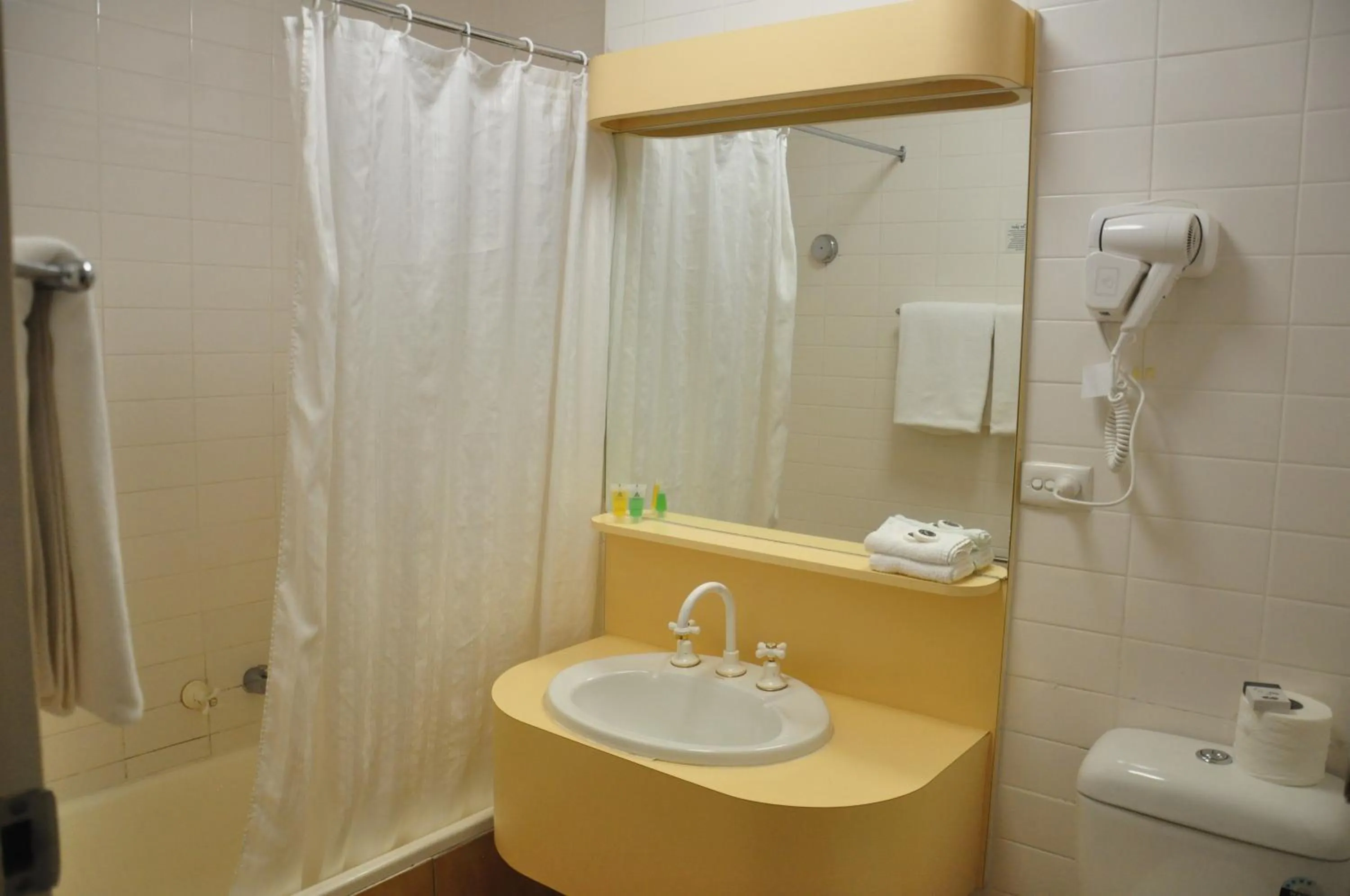 Bathroom in City Park Hotel