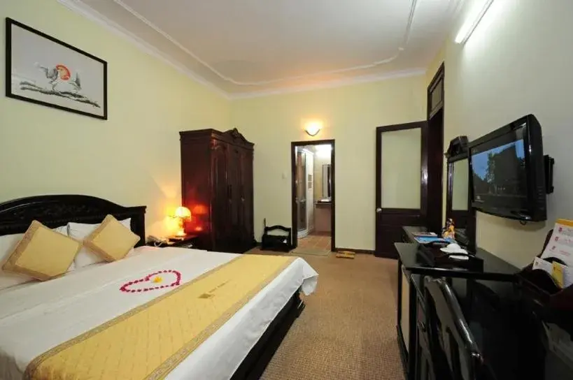 Bed in Duy Tan Hotel Bed in Duy Tan Hotel