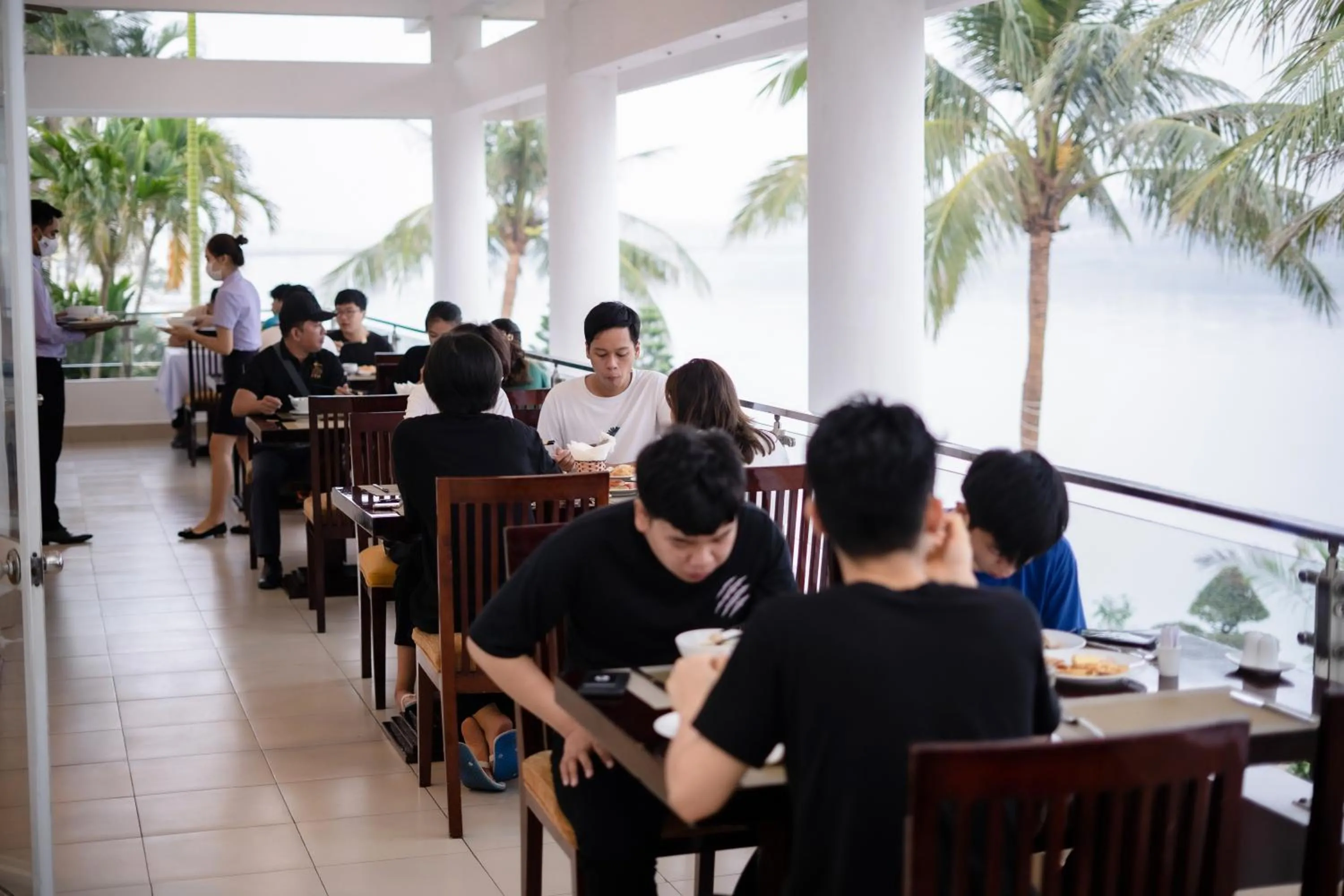 Restaurant/places to eat in Century Riverside Hotel Hue