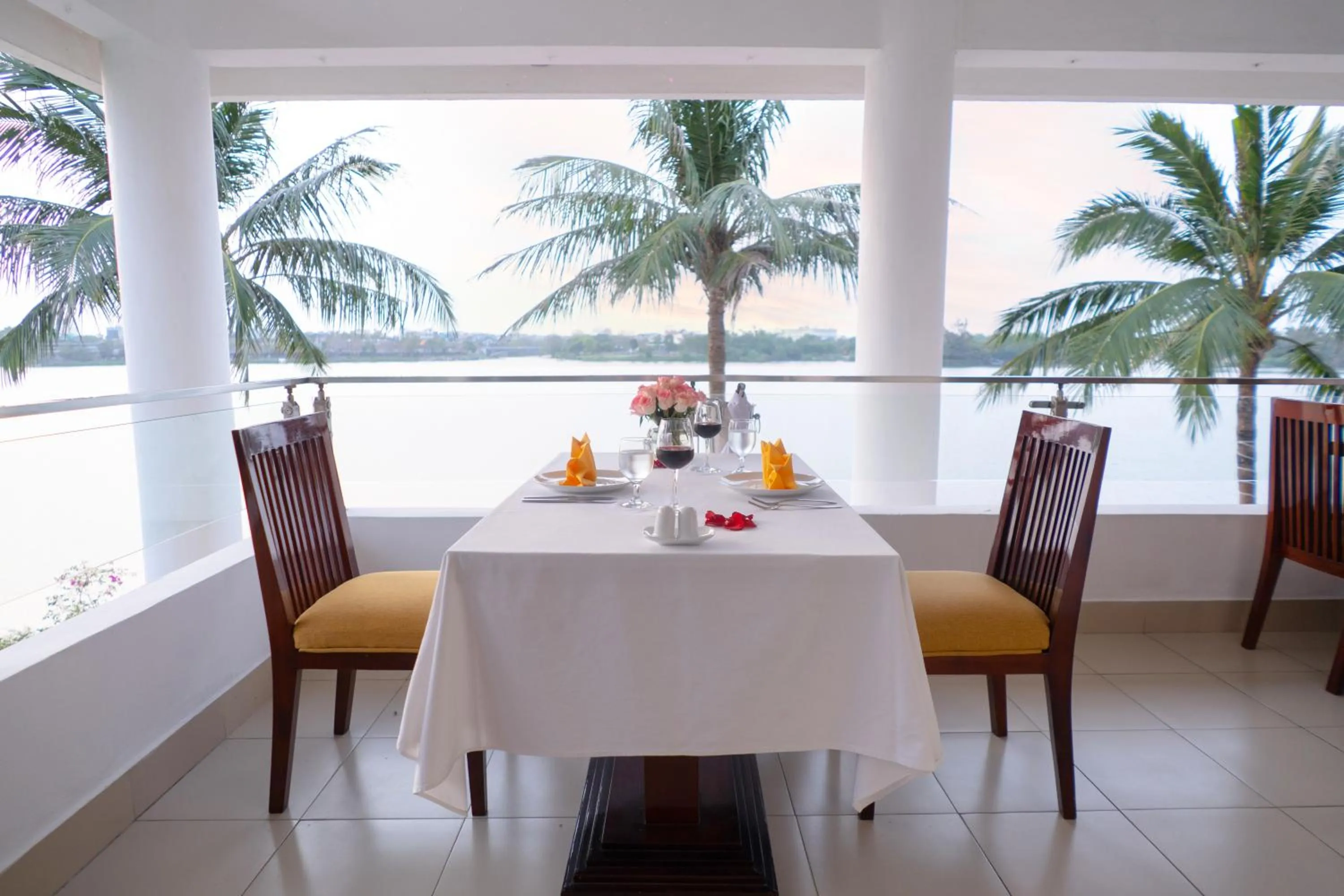 Restaurant/places to eat in Century Riverside Hotel Hue