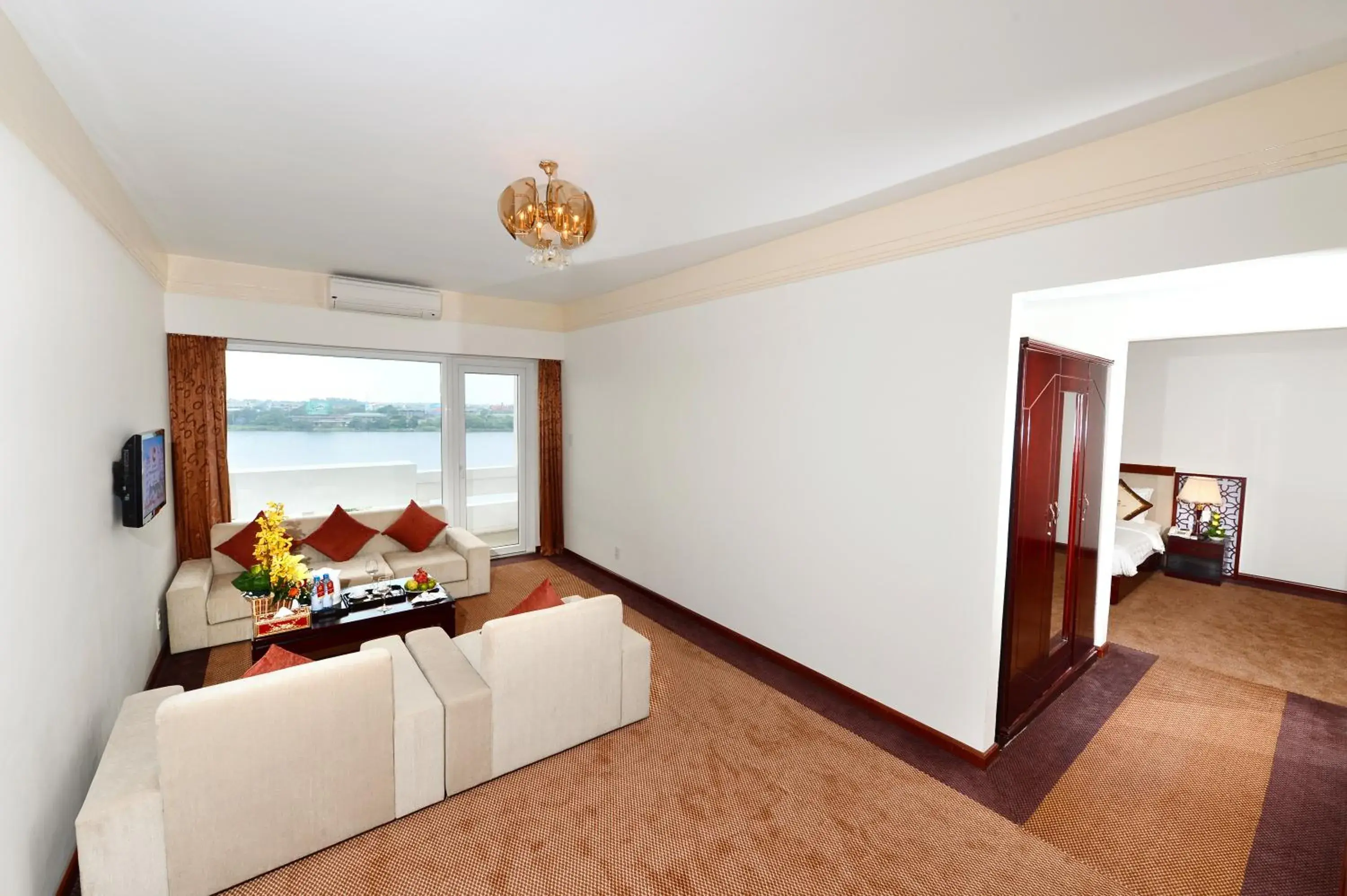 Bed in Century Riverside Hotel Hue Bed in Century Riverside Hotel Hue