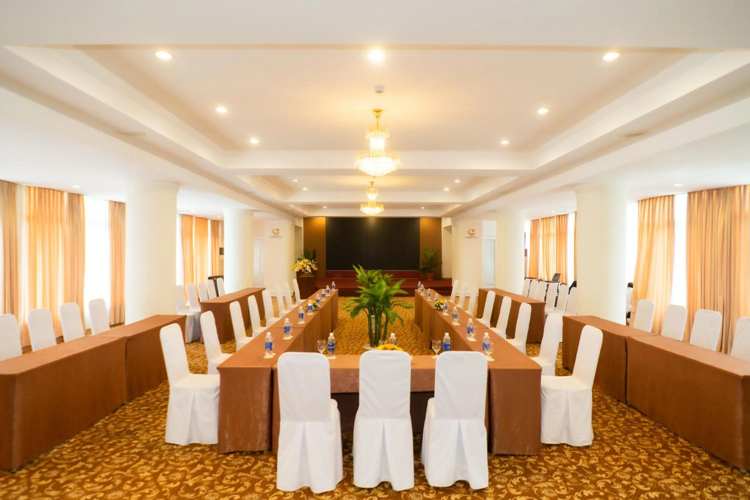 Meeting/conference room in Century Riverside Hotel Hue