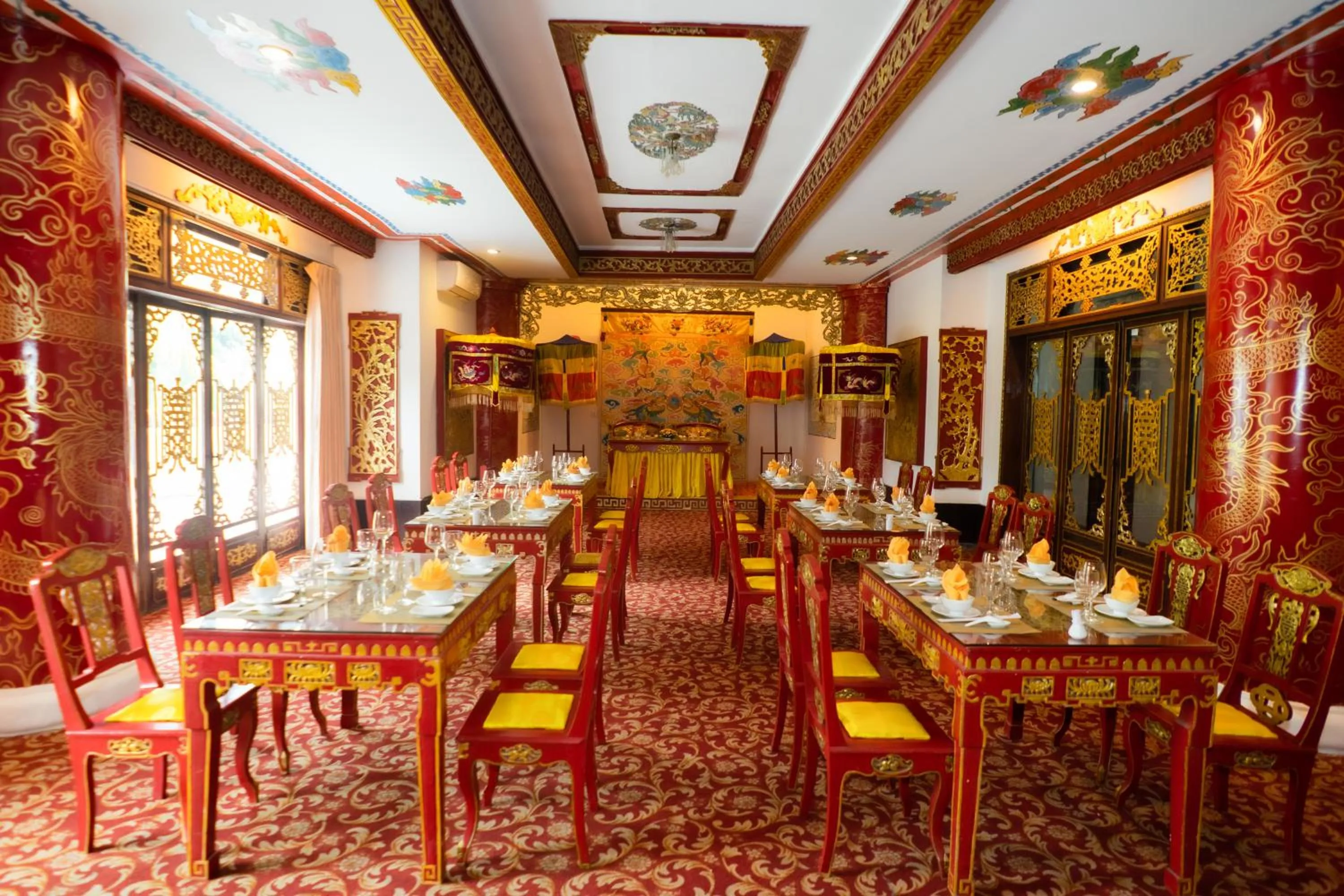 Restaurant/places to eat in Century Riverside Hotel Hue