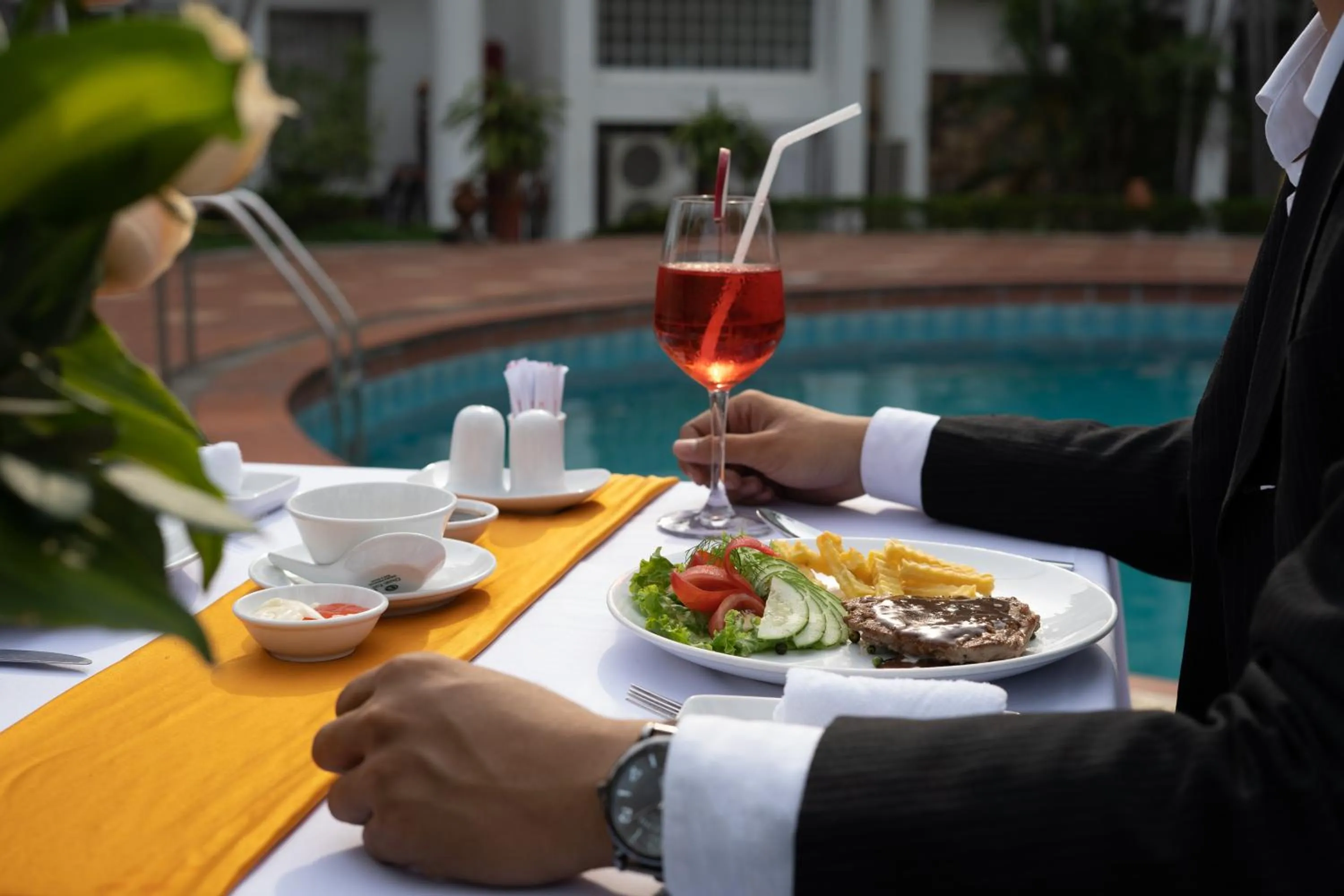 Food and drinks in Century Riverside Hotel Hue