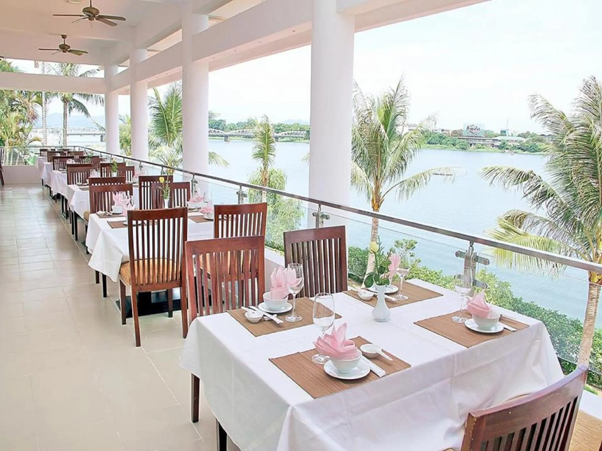 Meals in Century Riverside Hotel Hue