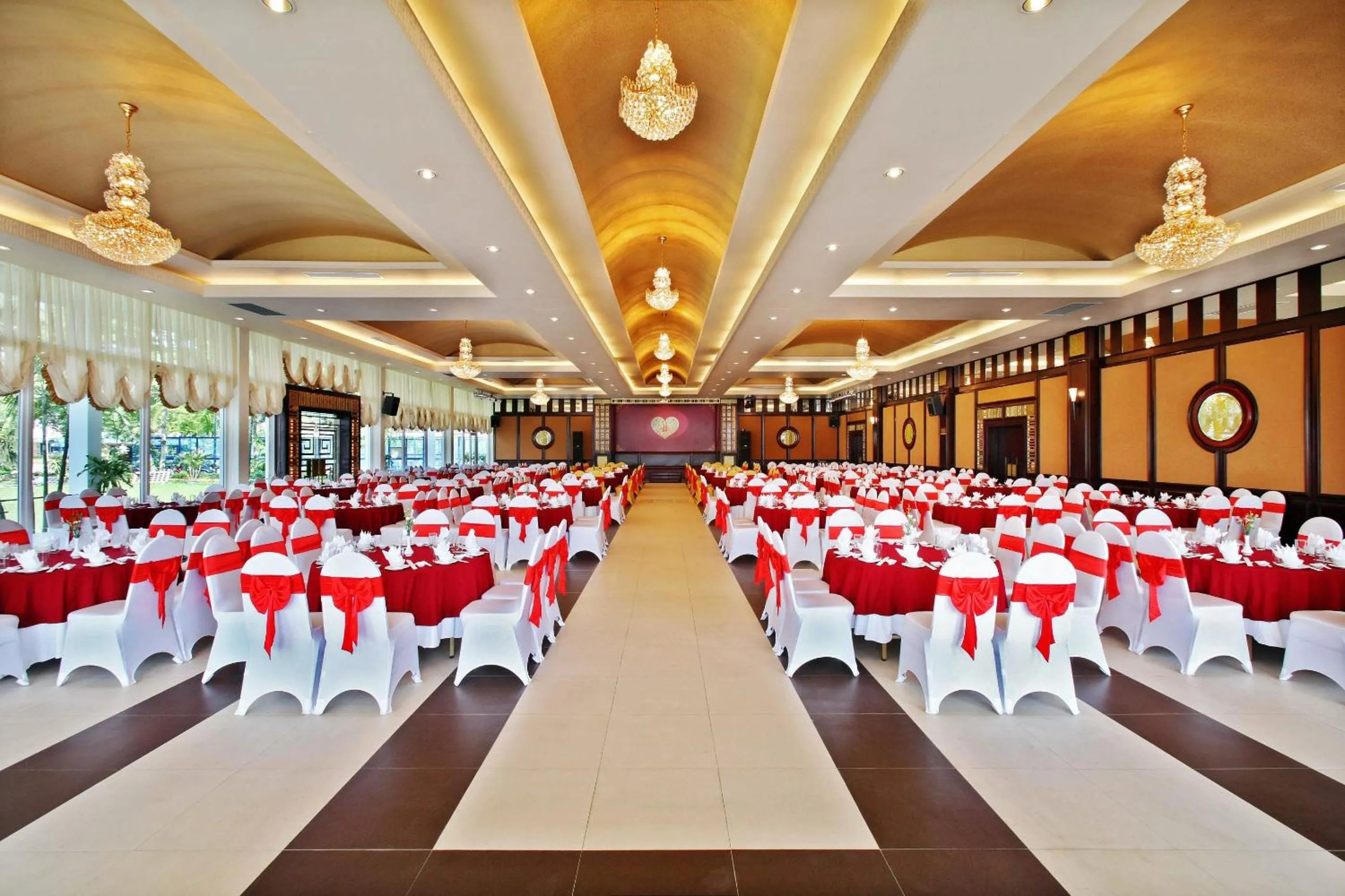Banquet/Function facilities in Century Riverside Hotel Hue