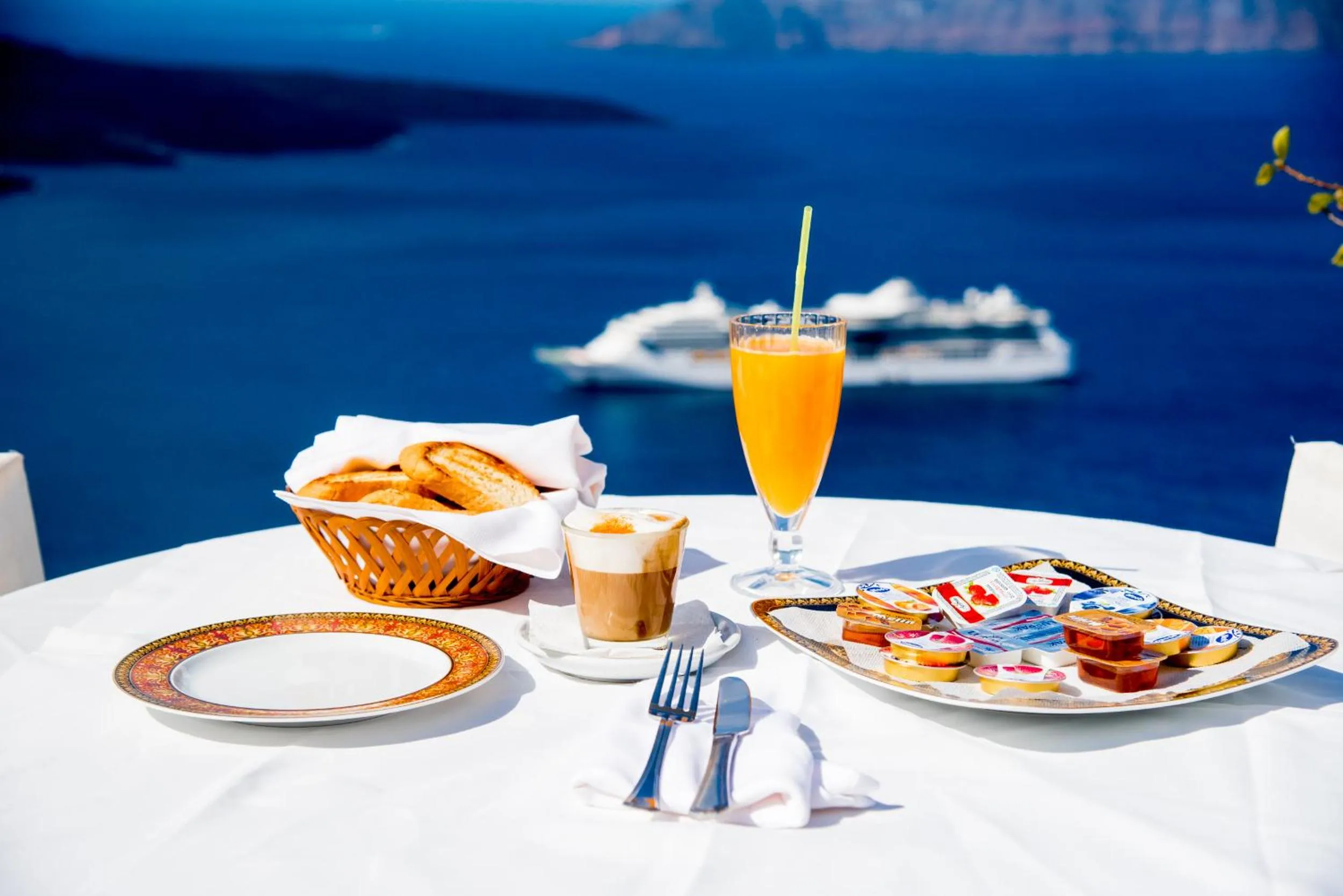 Breakfast in Kratiras View Luxury Suites