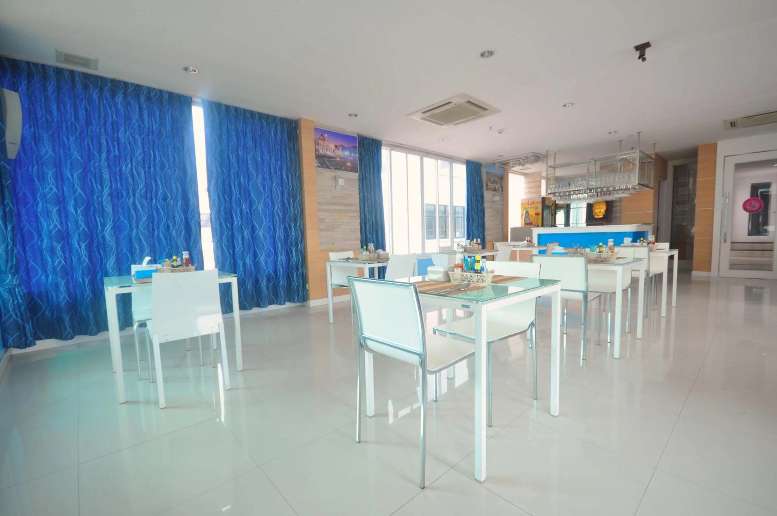 Restaurant/places to eat in Lanexang Princess Hotel