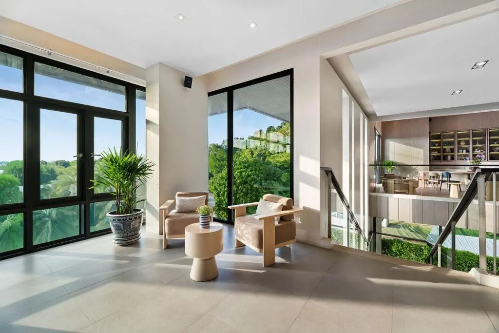 Lobby or reception in Hotel IKON Phuket - SHA Extra Plus