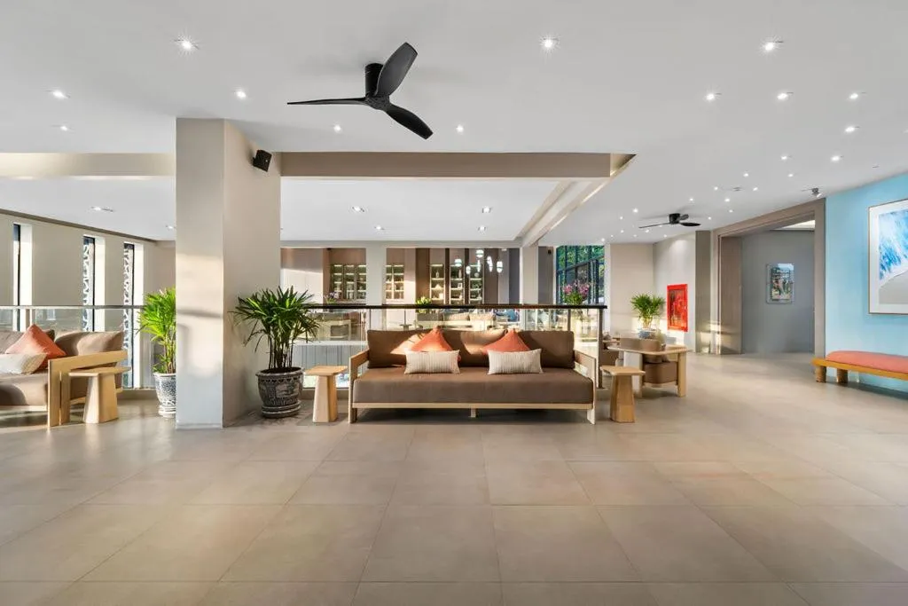 Lobby or reception in Hotel IKON Phuket - SHA Extra Plus