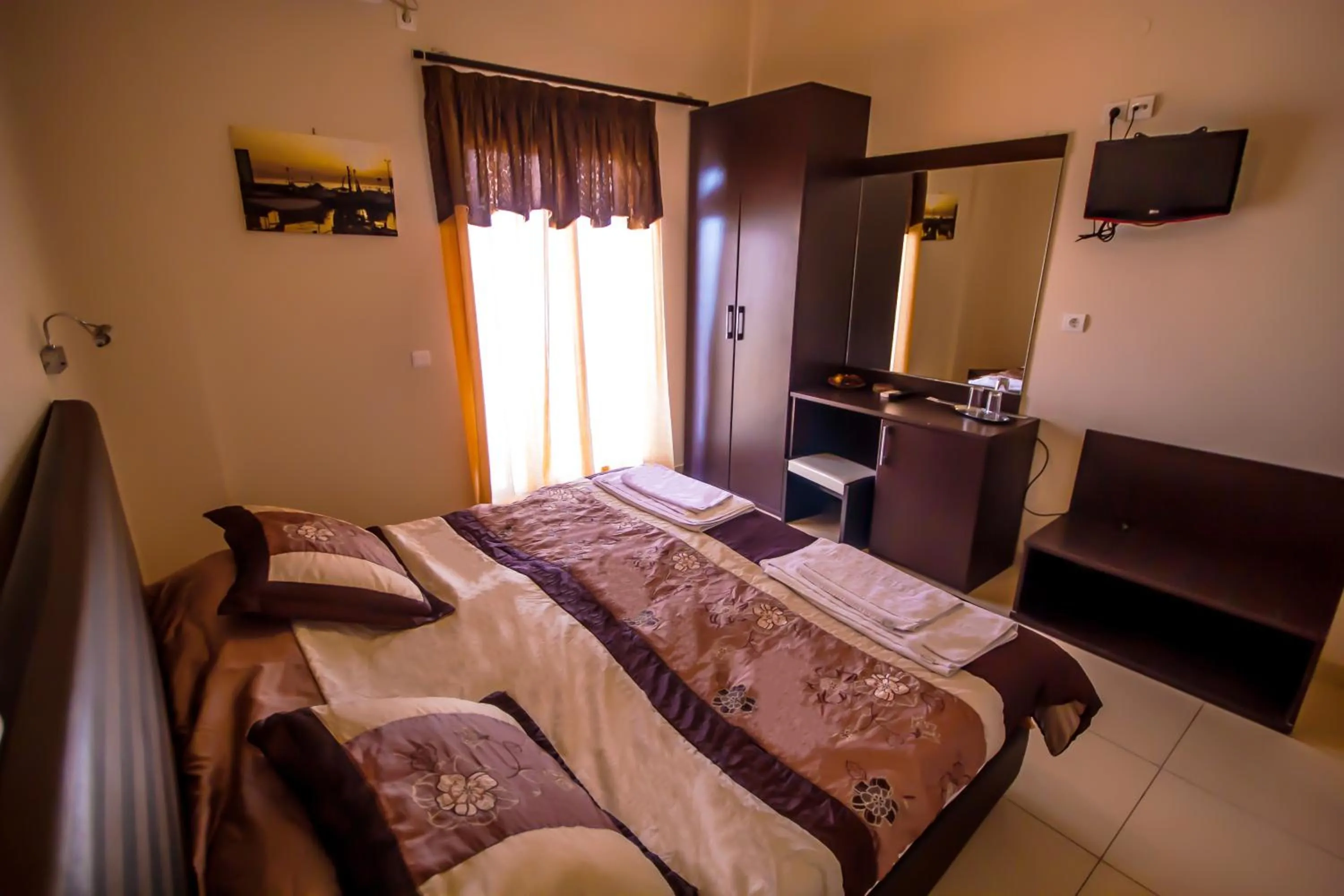 Bedroom, Bed in Plaza