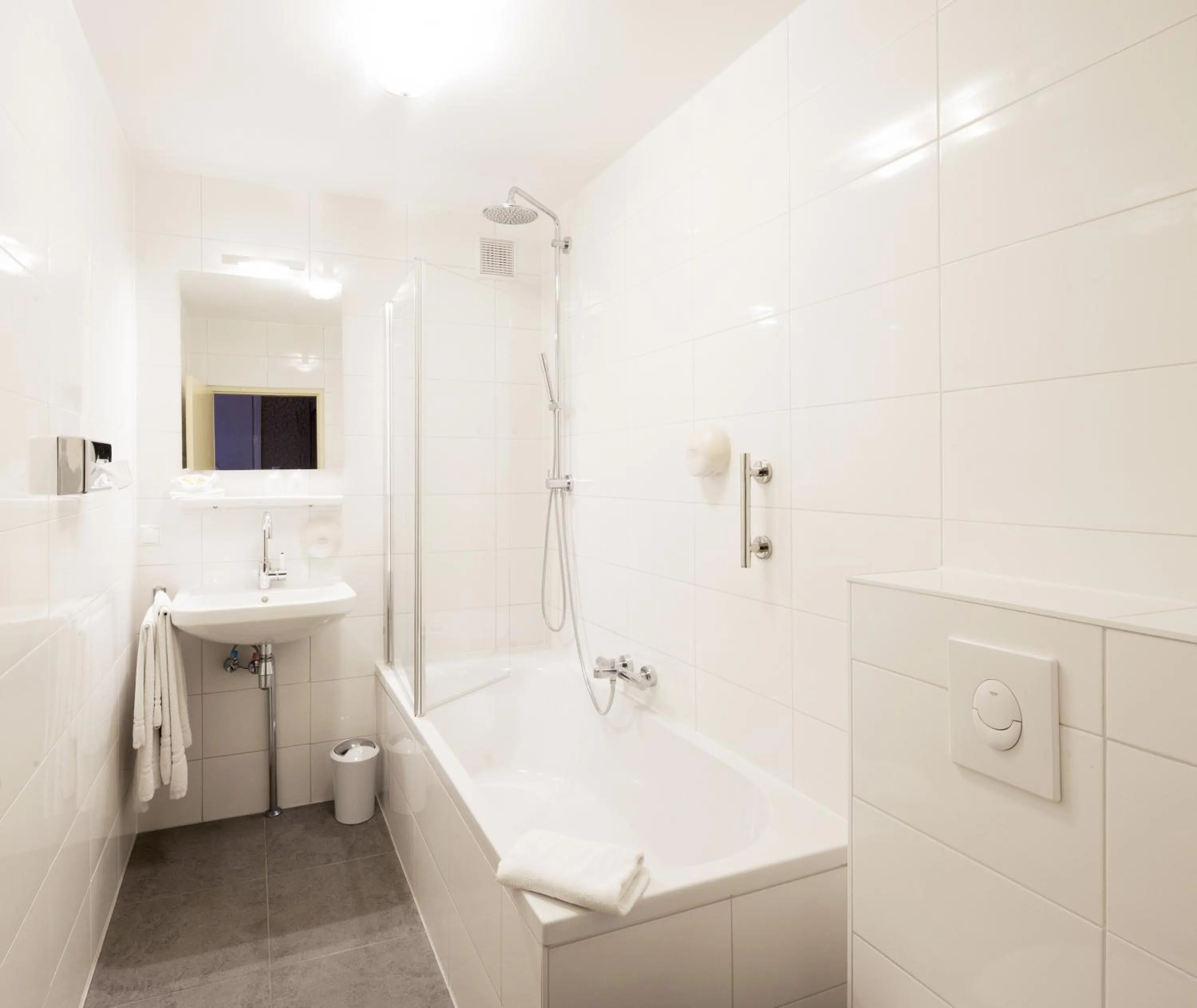 Shower in Hotel Dordrecht