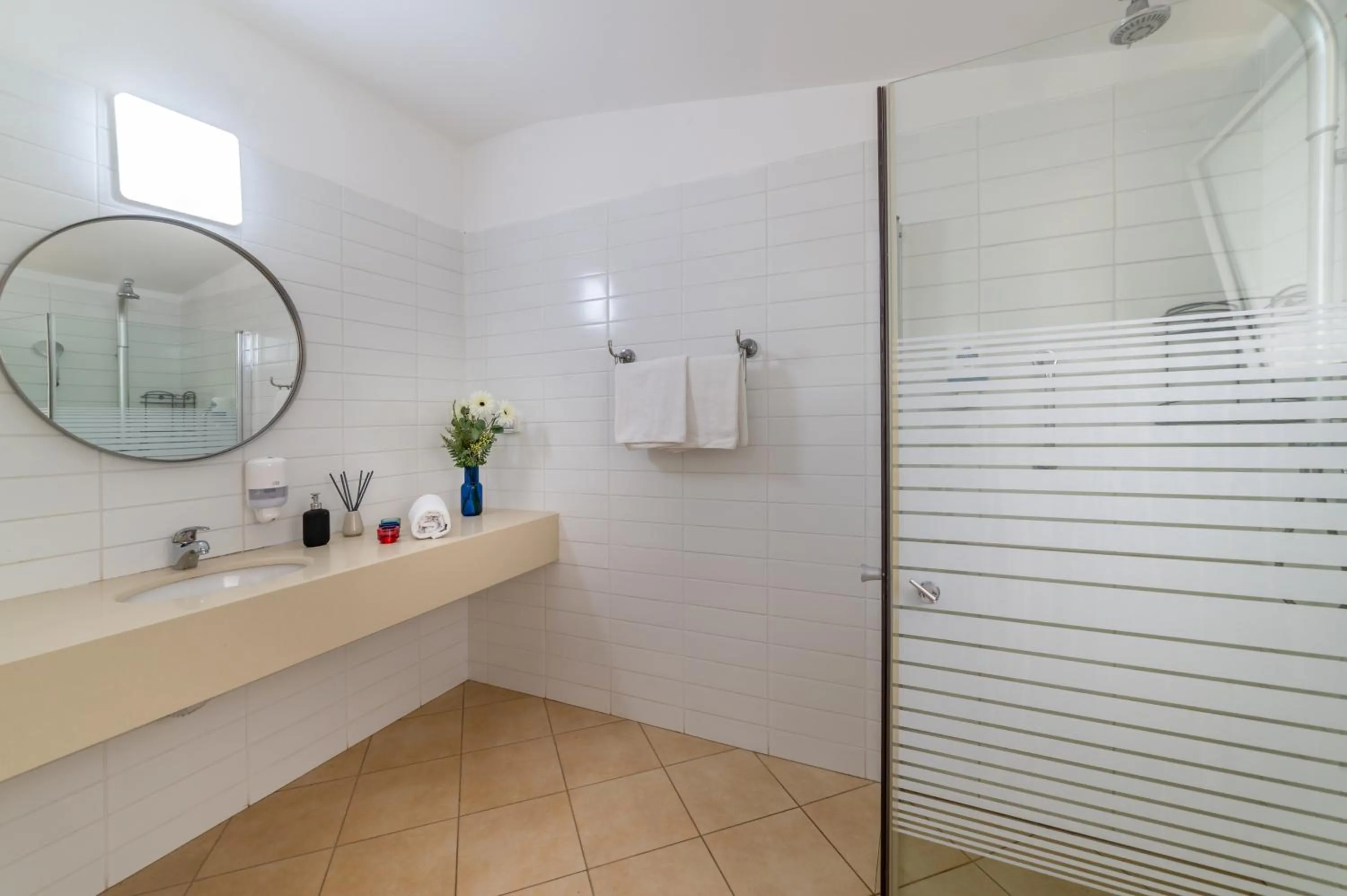 Bathroom in Erettz Dafna Travel Hotel
