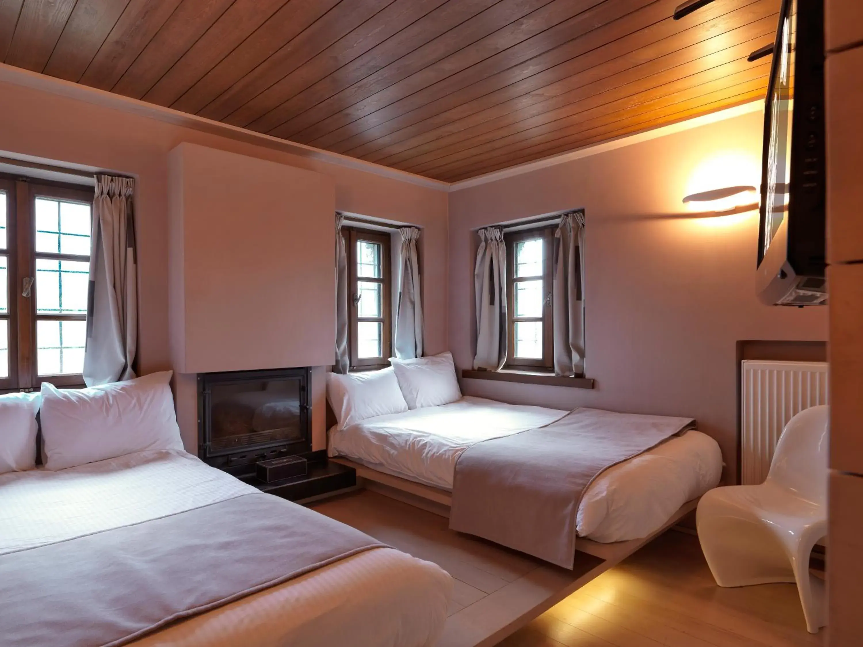 Twin Room in Kipi Suites Twin Room in Kipi Suites