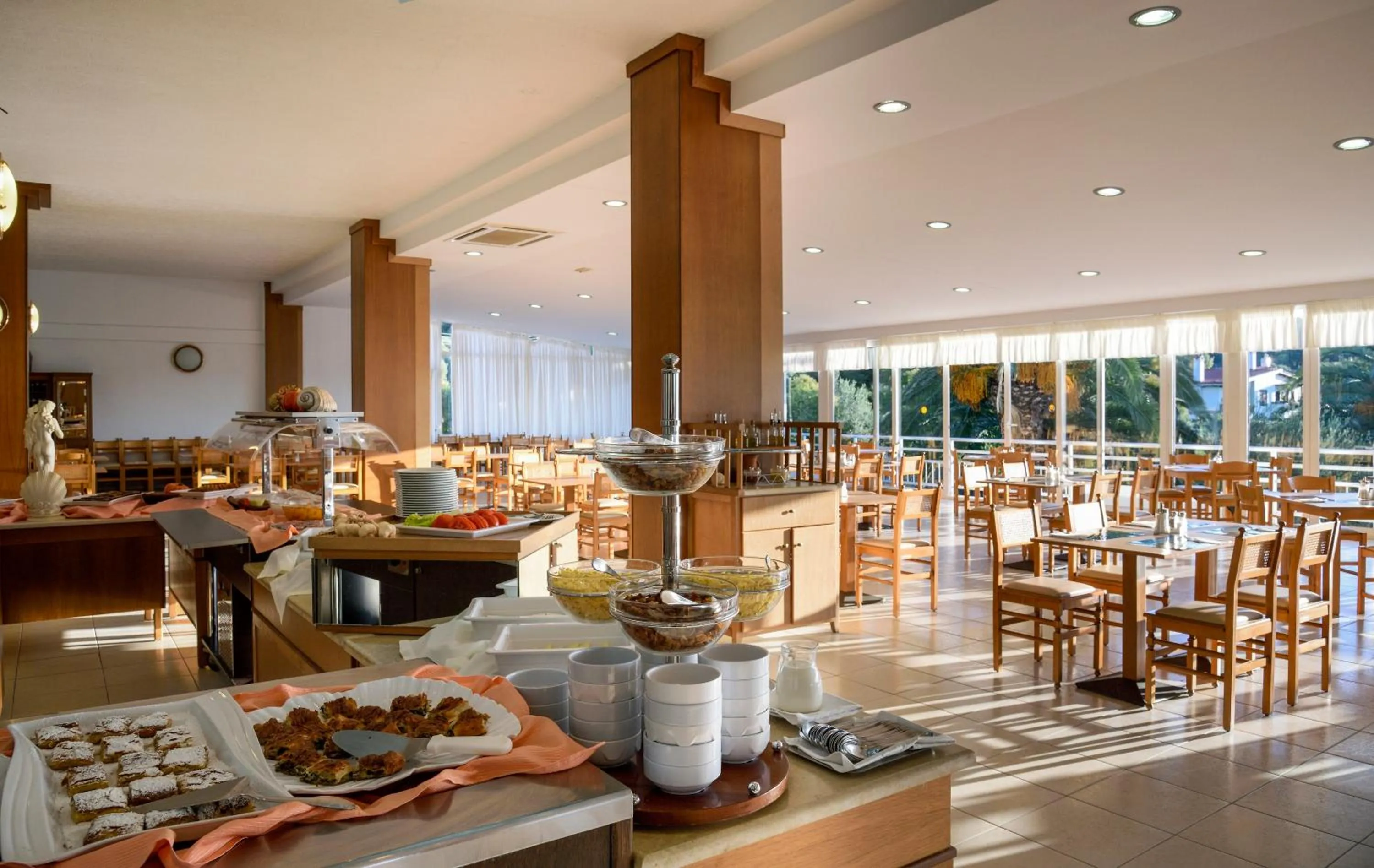 Restaurant/places to eat in Mendi Hotel