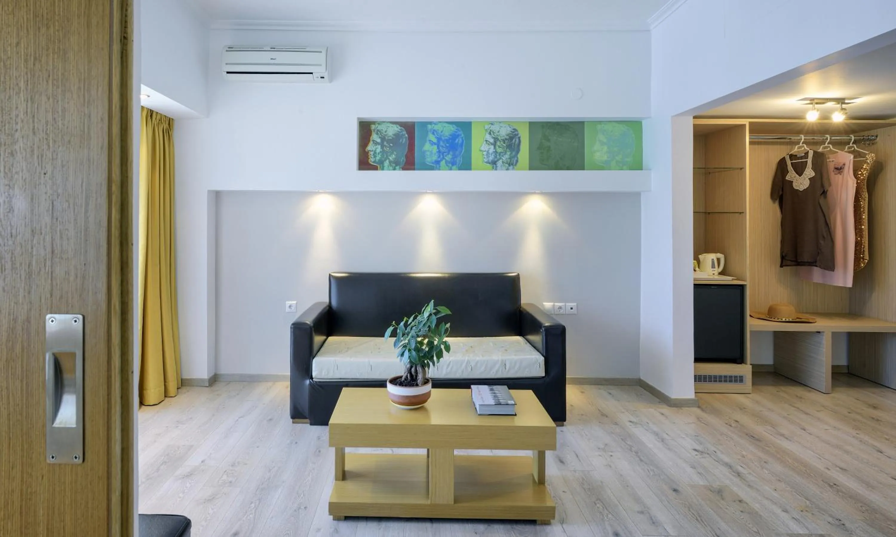 Living room in Mendi Hotel