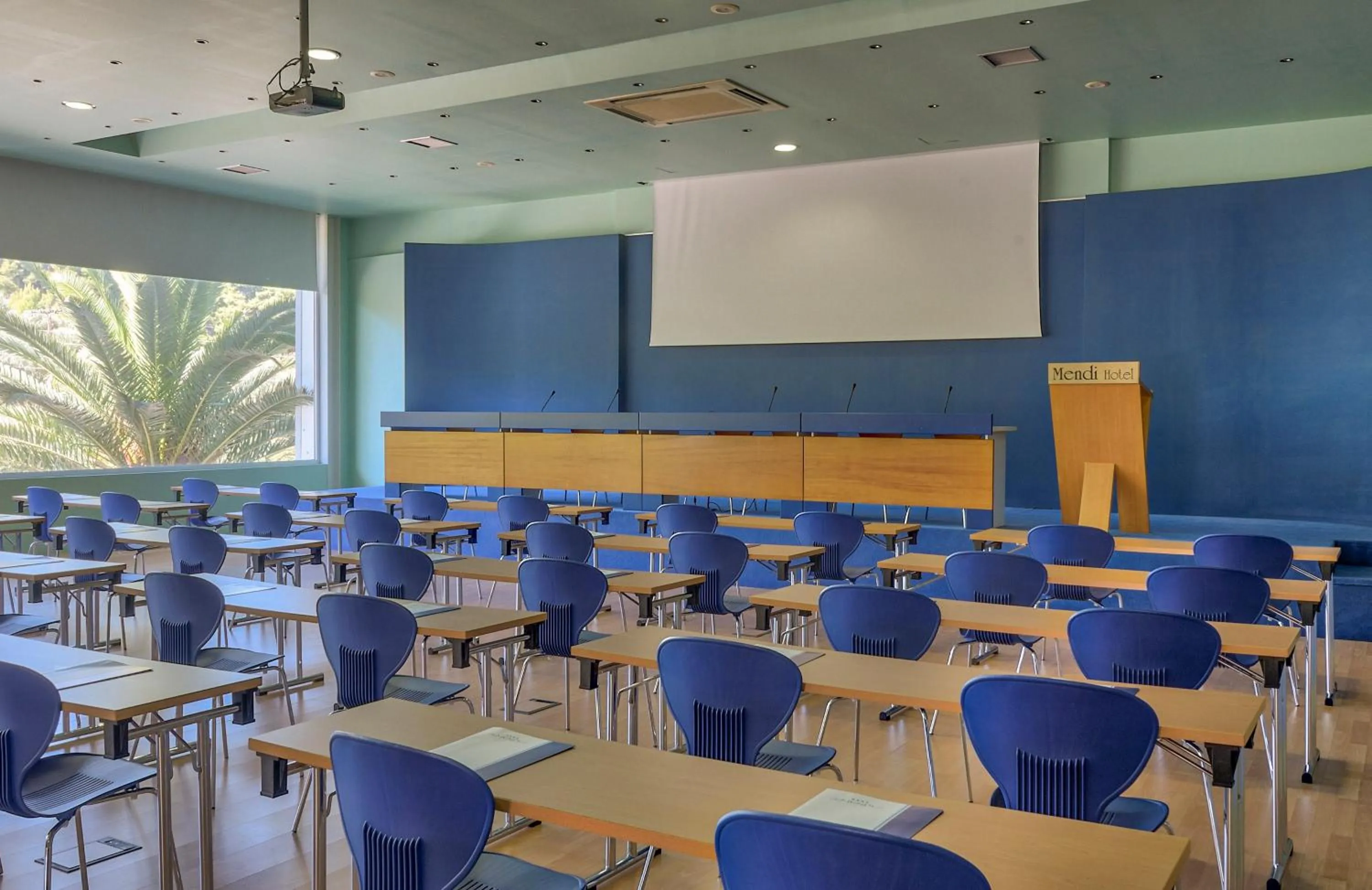 Business facilities in Mendi Hotel