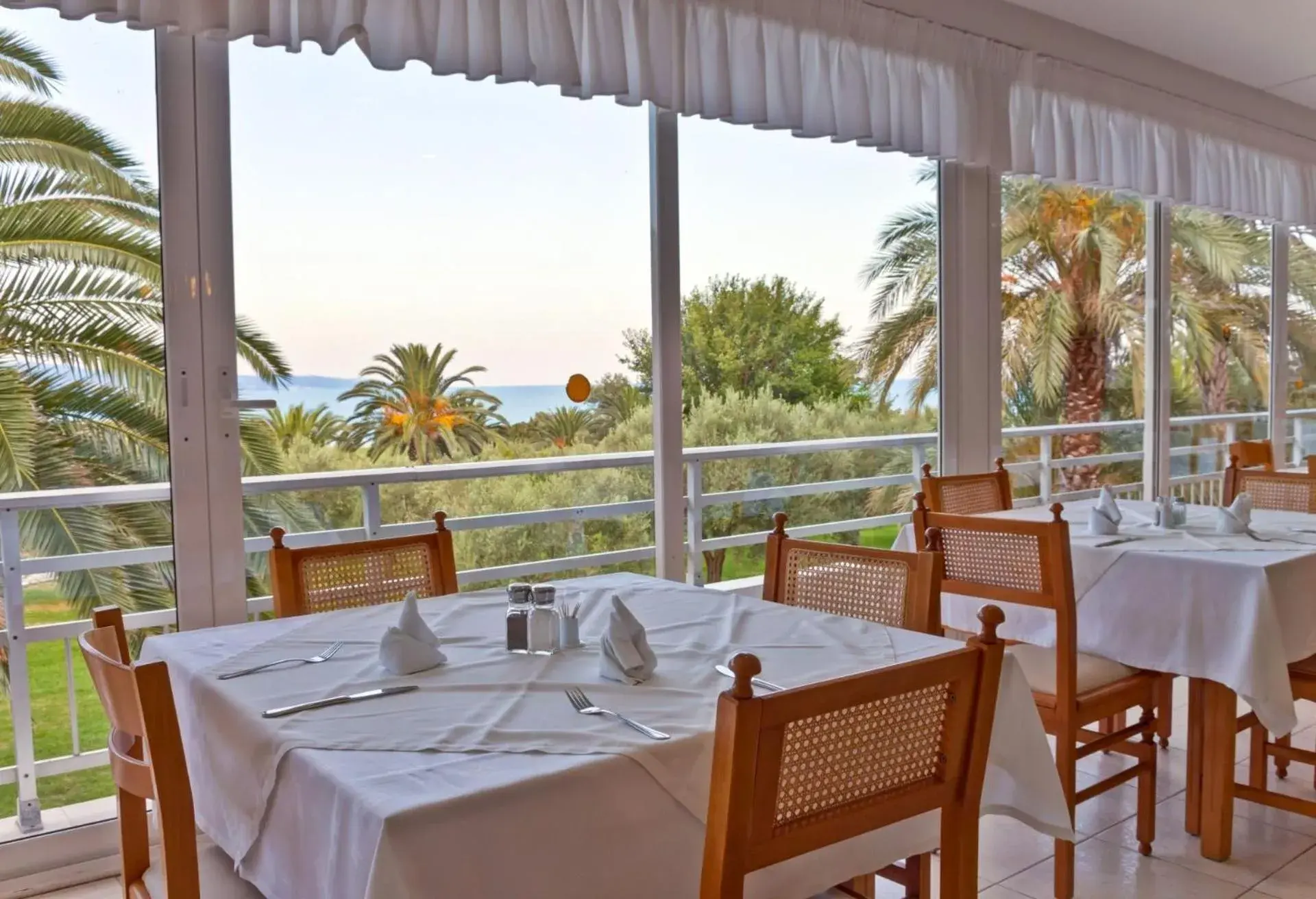 Restaurant/places to eat in Mendi Hotel Restaurant/places to eat in Mendi Hotel