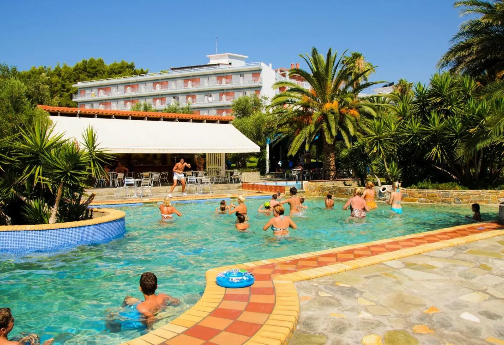 Swimming pool in Mendi Hotel Swimming pool in Mendi Hotel