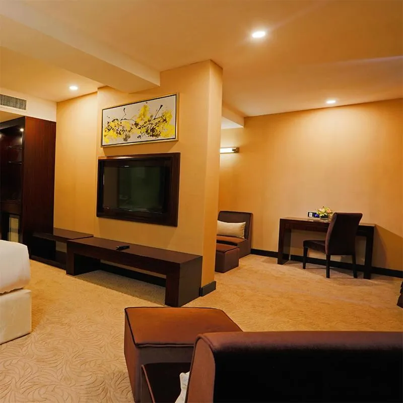 Royale Signature Hotel