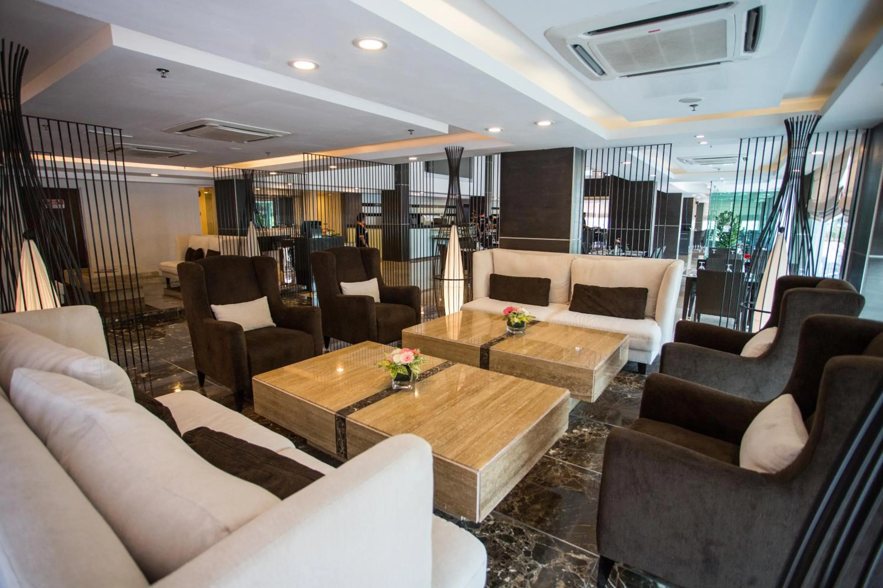 Royale Signature Hotel