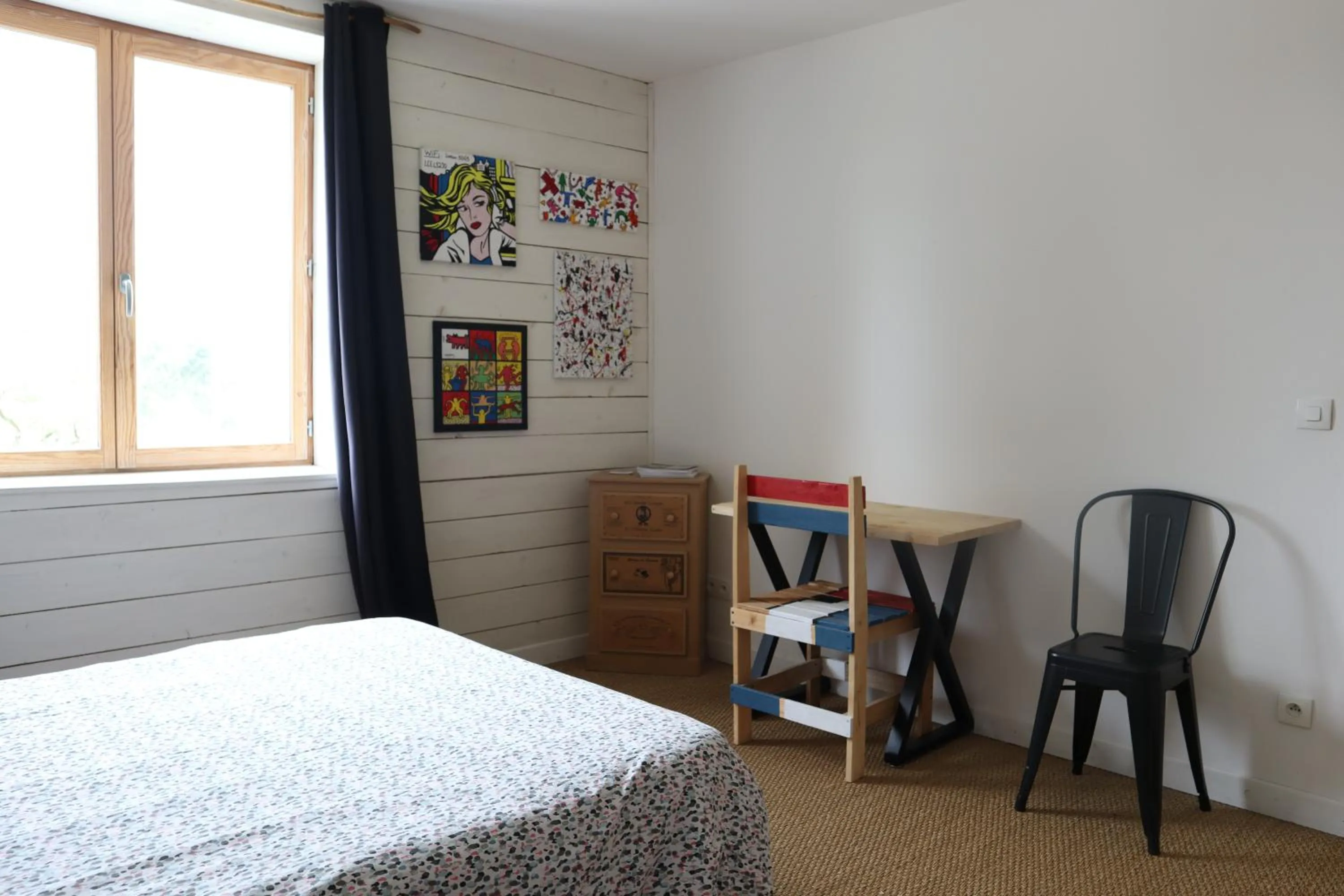 Bed in Maison ecologique en paille