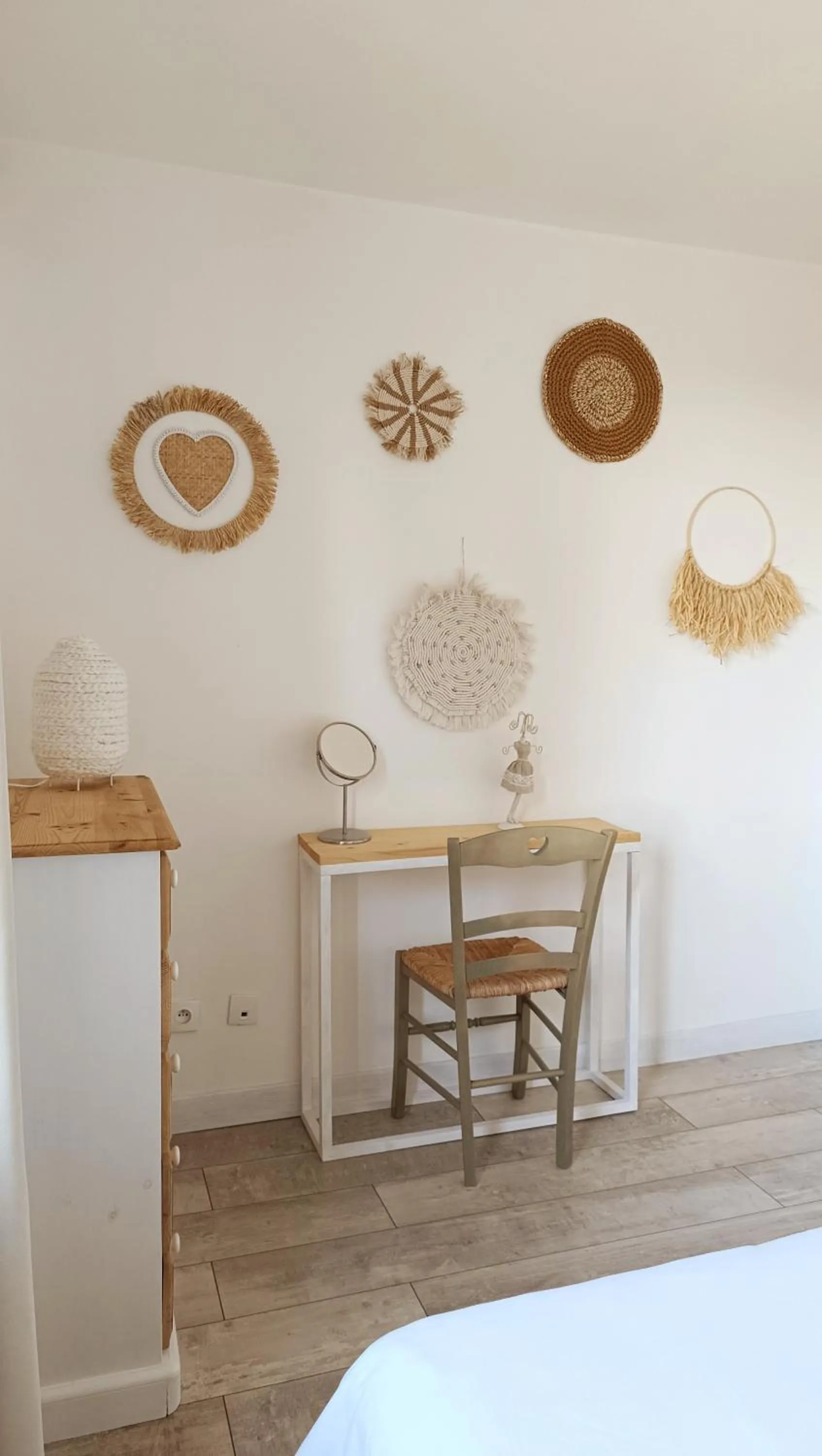 Bed in Maison ecologique en paille