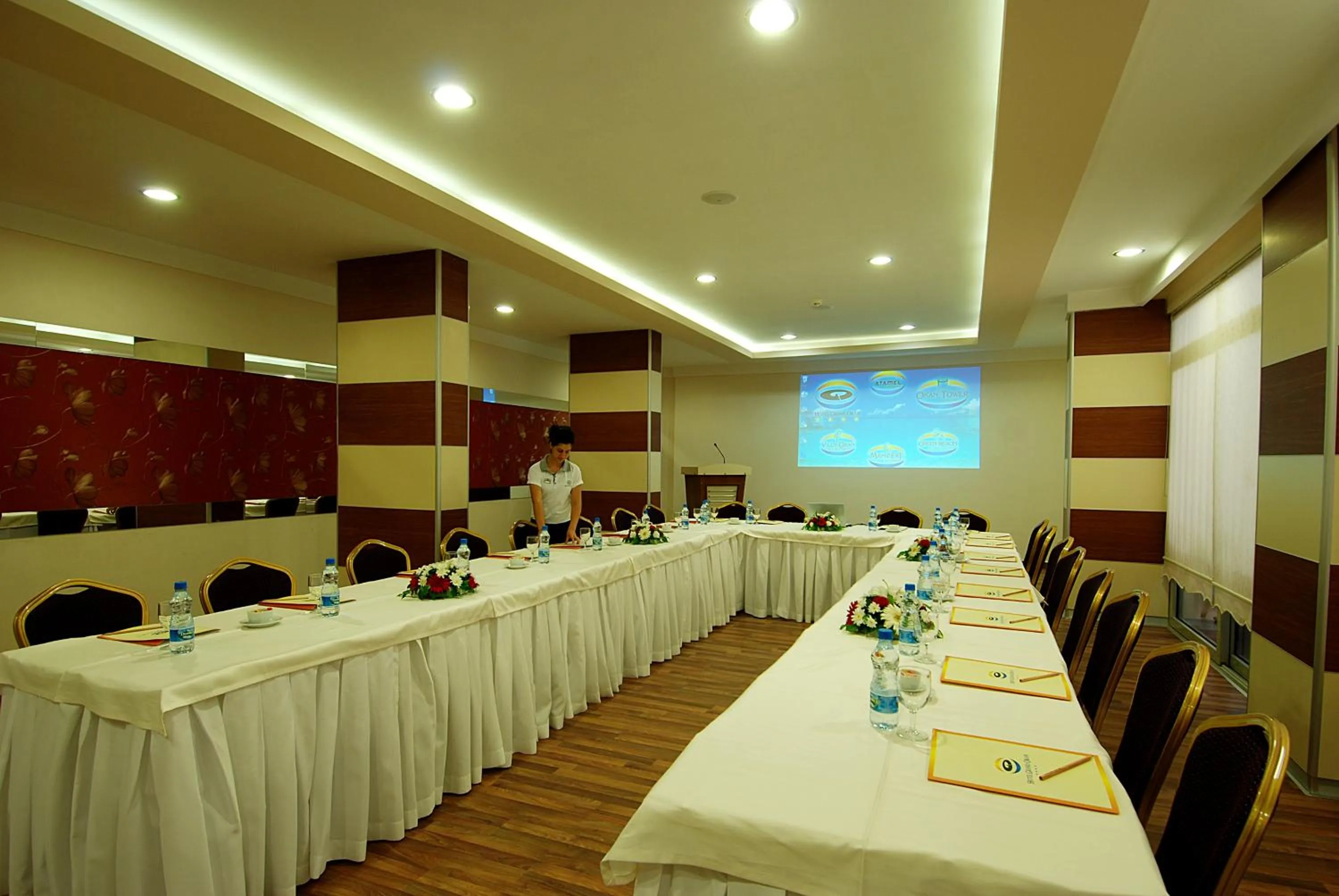 Business facilities in Grand Okan Hotel