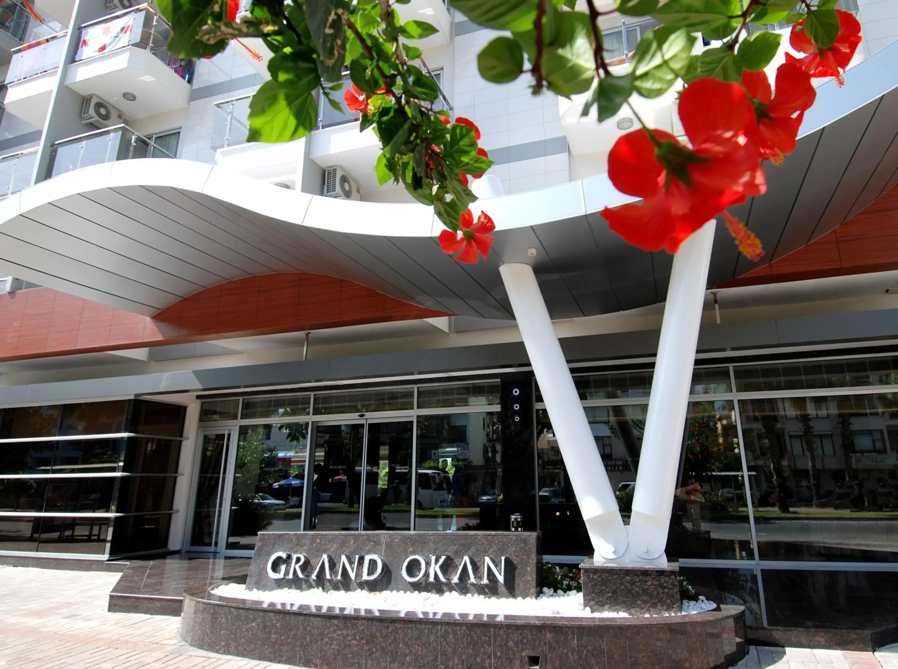 Facade/entrance in Grand Okan Hotel Facade/entrance in Grand Okan Hotel
