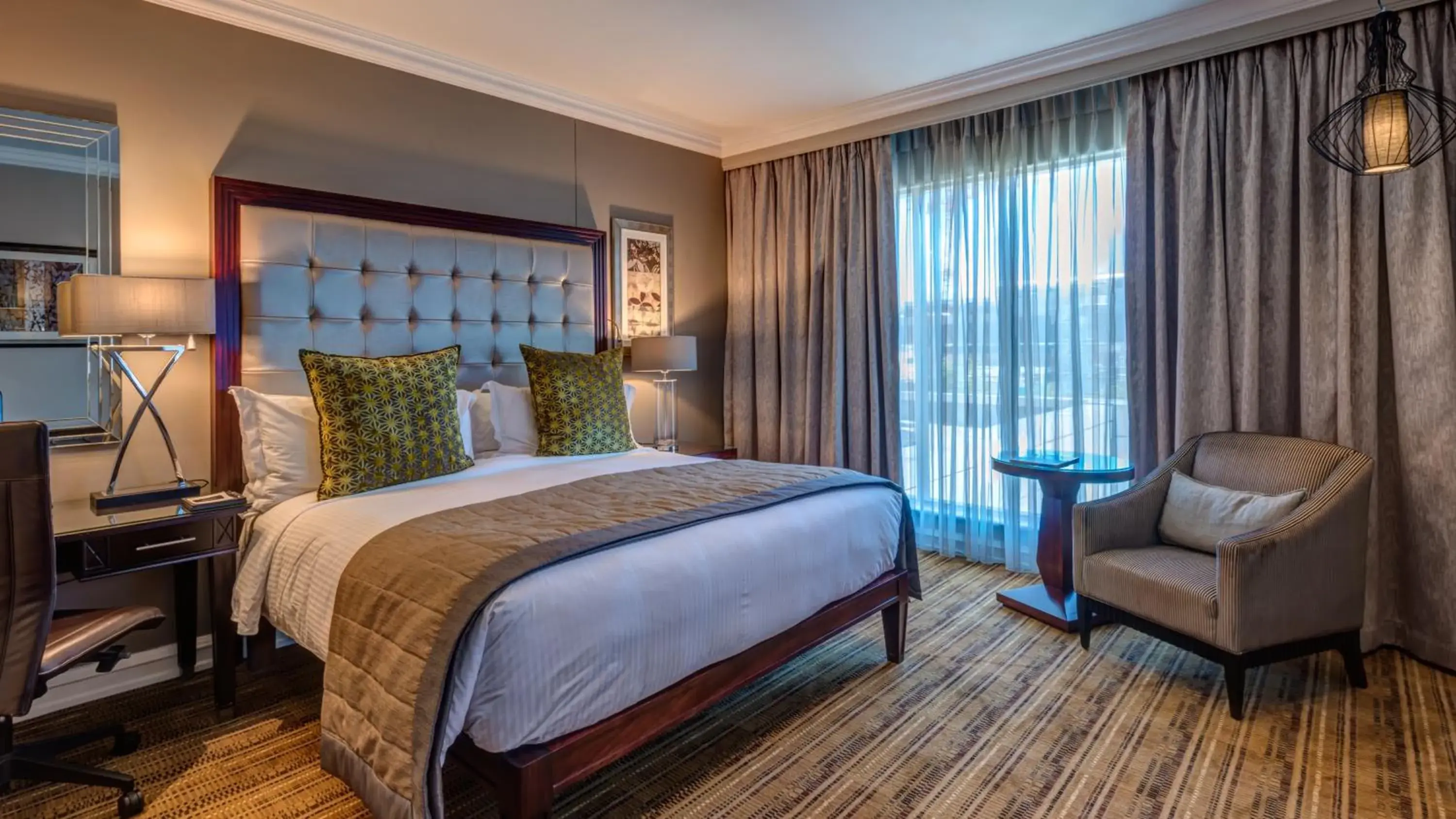 Photo of the whole room, Bed in InterContinental Johannesburg OR Tambo Airport Hotel by IHG Photo of the whole room, Bed in InterContinental Johannesburg OR Tambo Airport Hotel by IHG