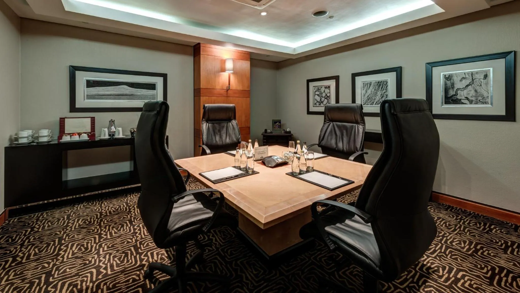 Meeting/conference room in InterContinental Johannesburg OR Tambo Airport Hotel by IHG
