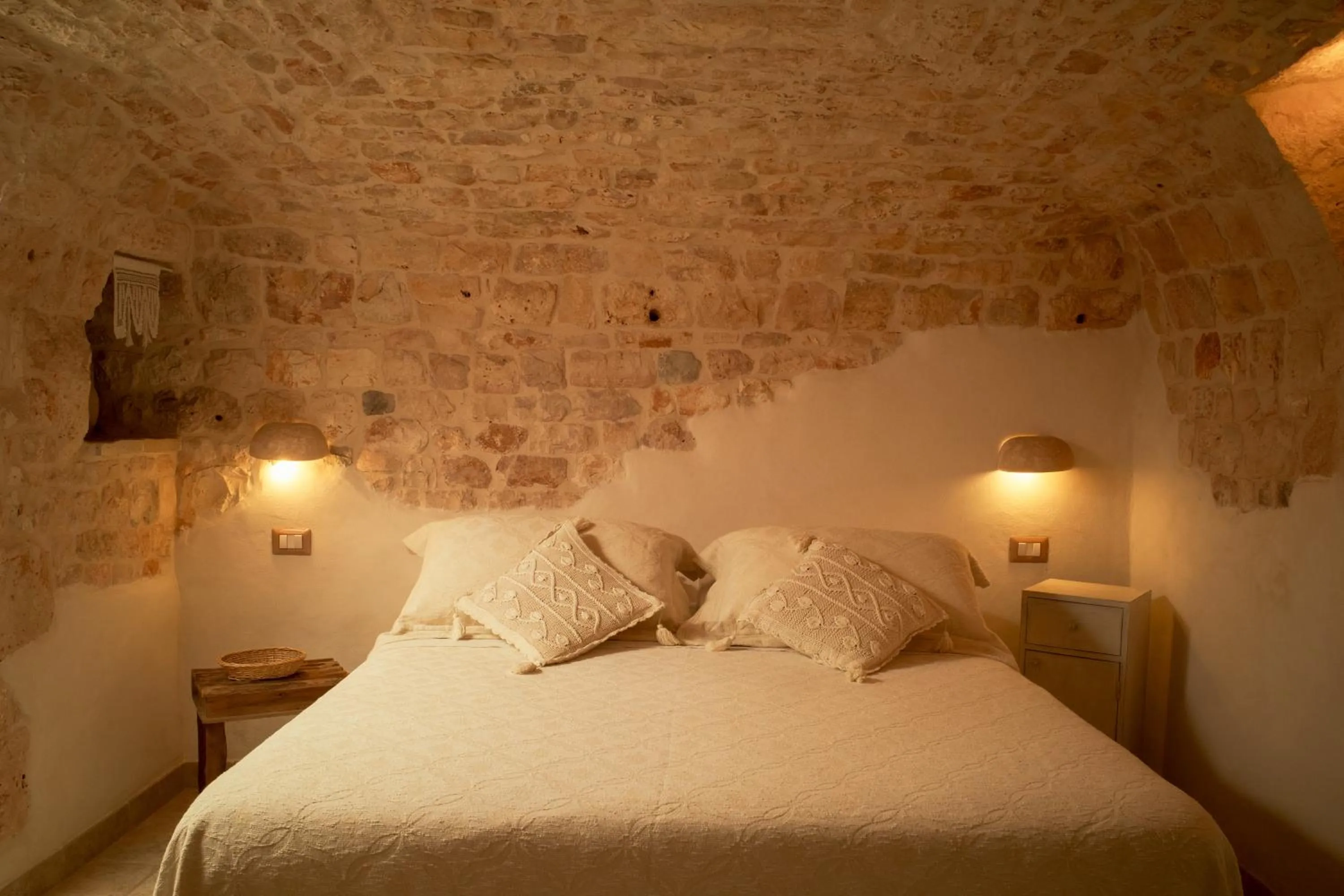 Bed in I Trulli del Tupparello