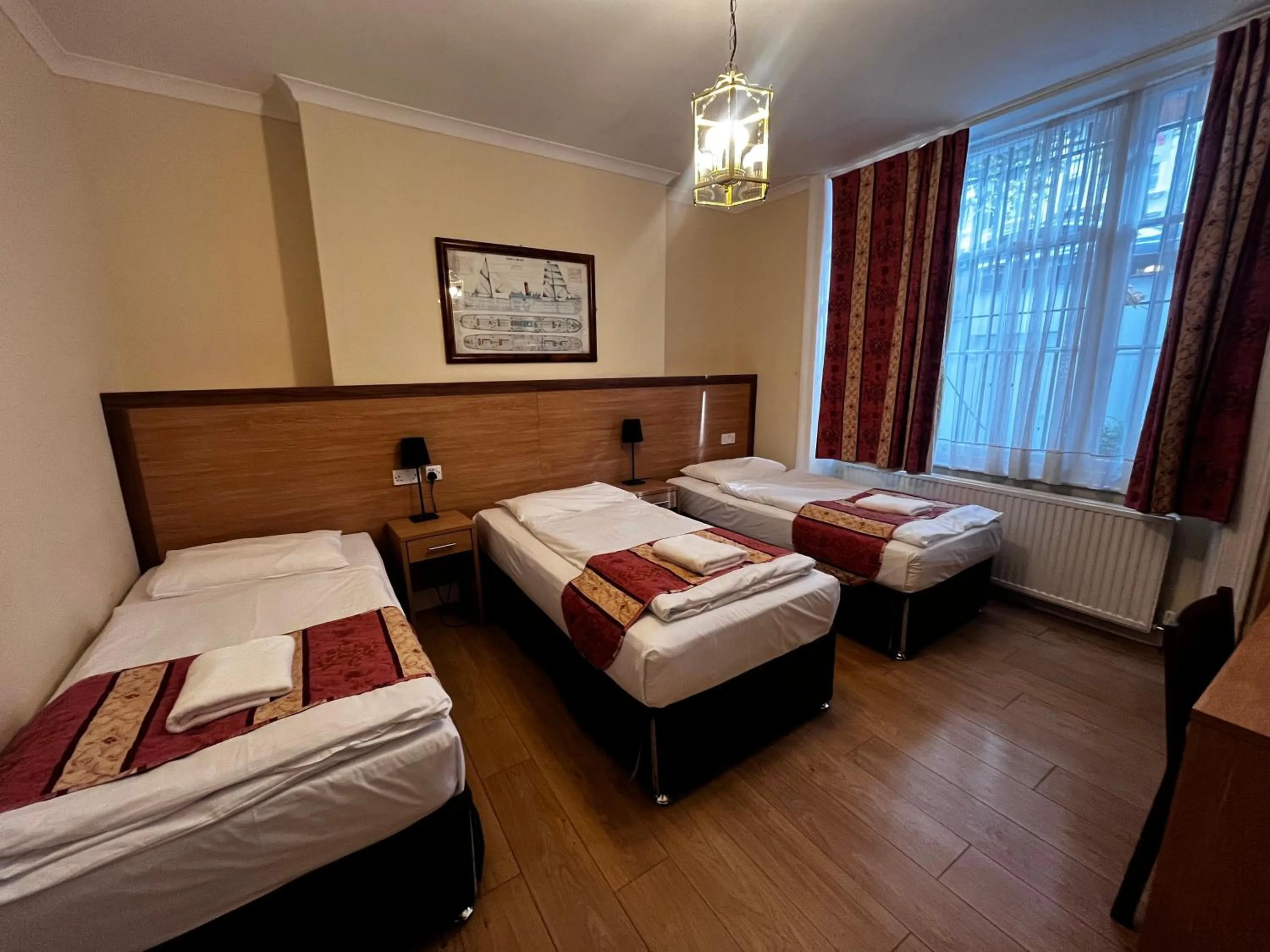 Bed in Shakespeare Hotel