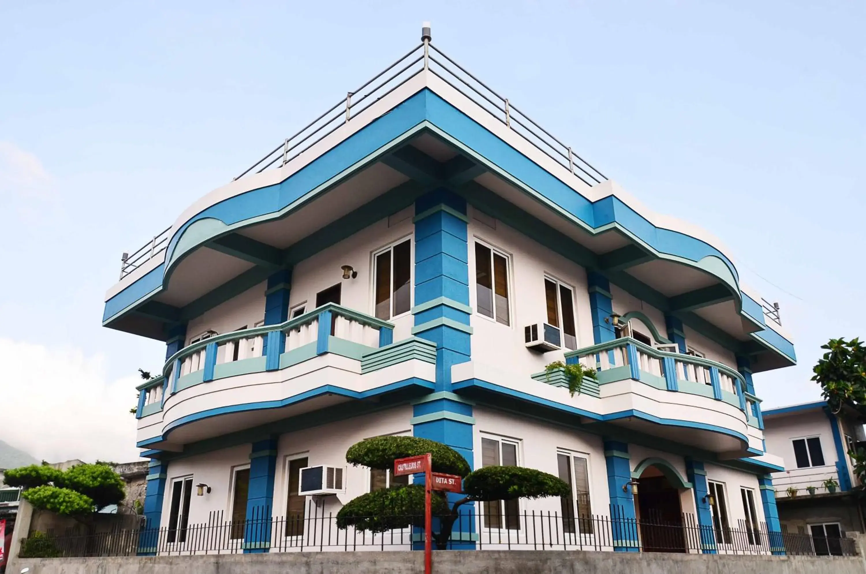 Den Den Guesthouse Den Den Guesthouse