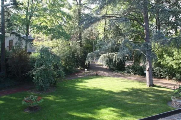 Area and facilities in Le Buisson