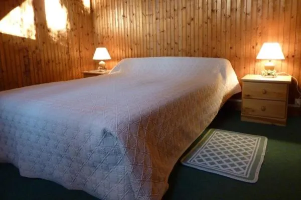 Day, Bed in Le Buisson