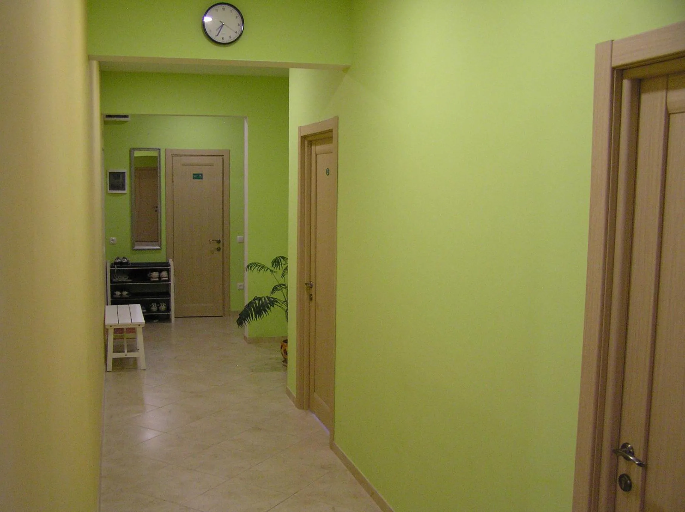 Orange Guest Rooms