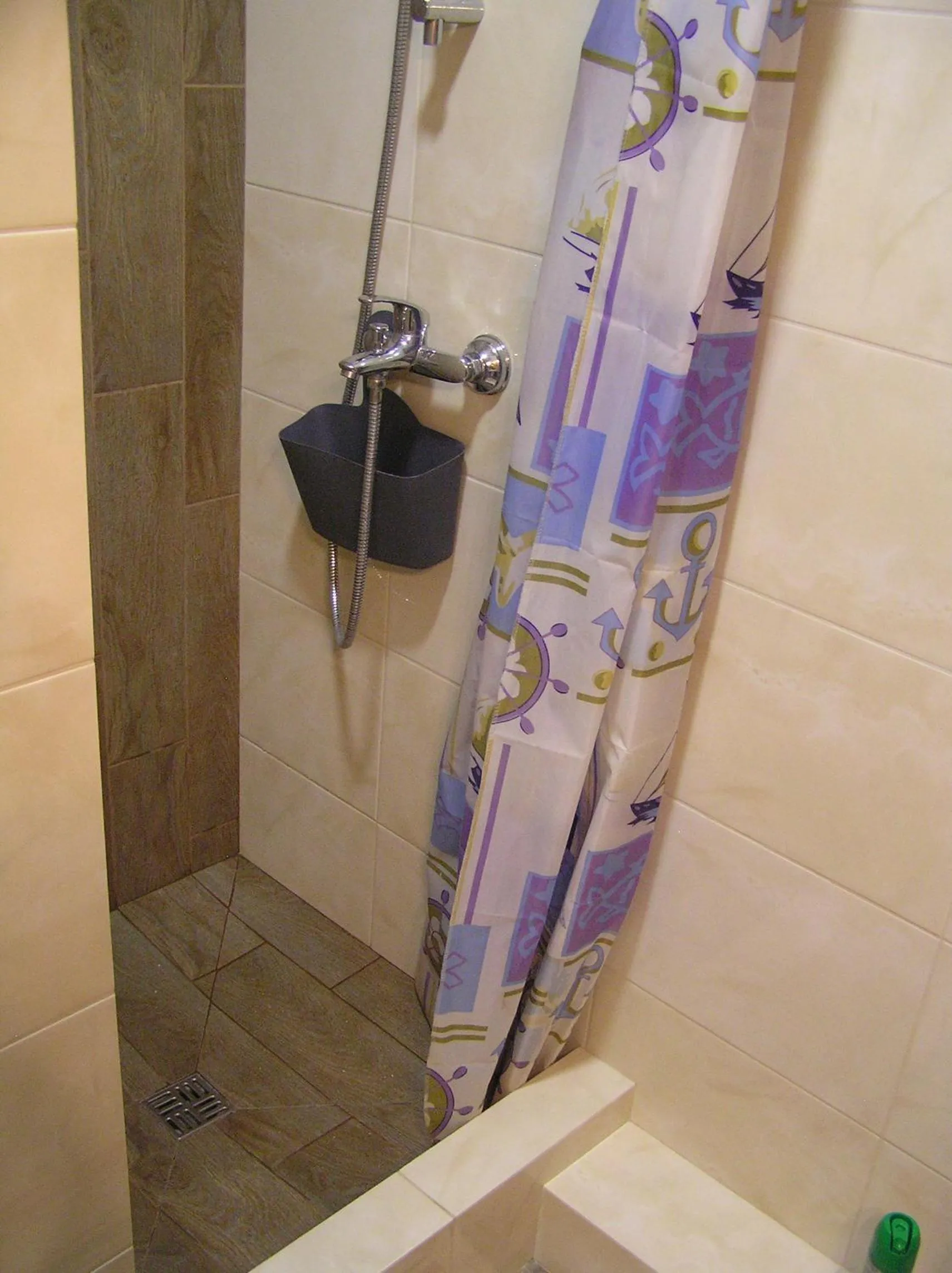 Bathroom in Orange Guest Rooms