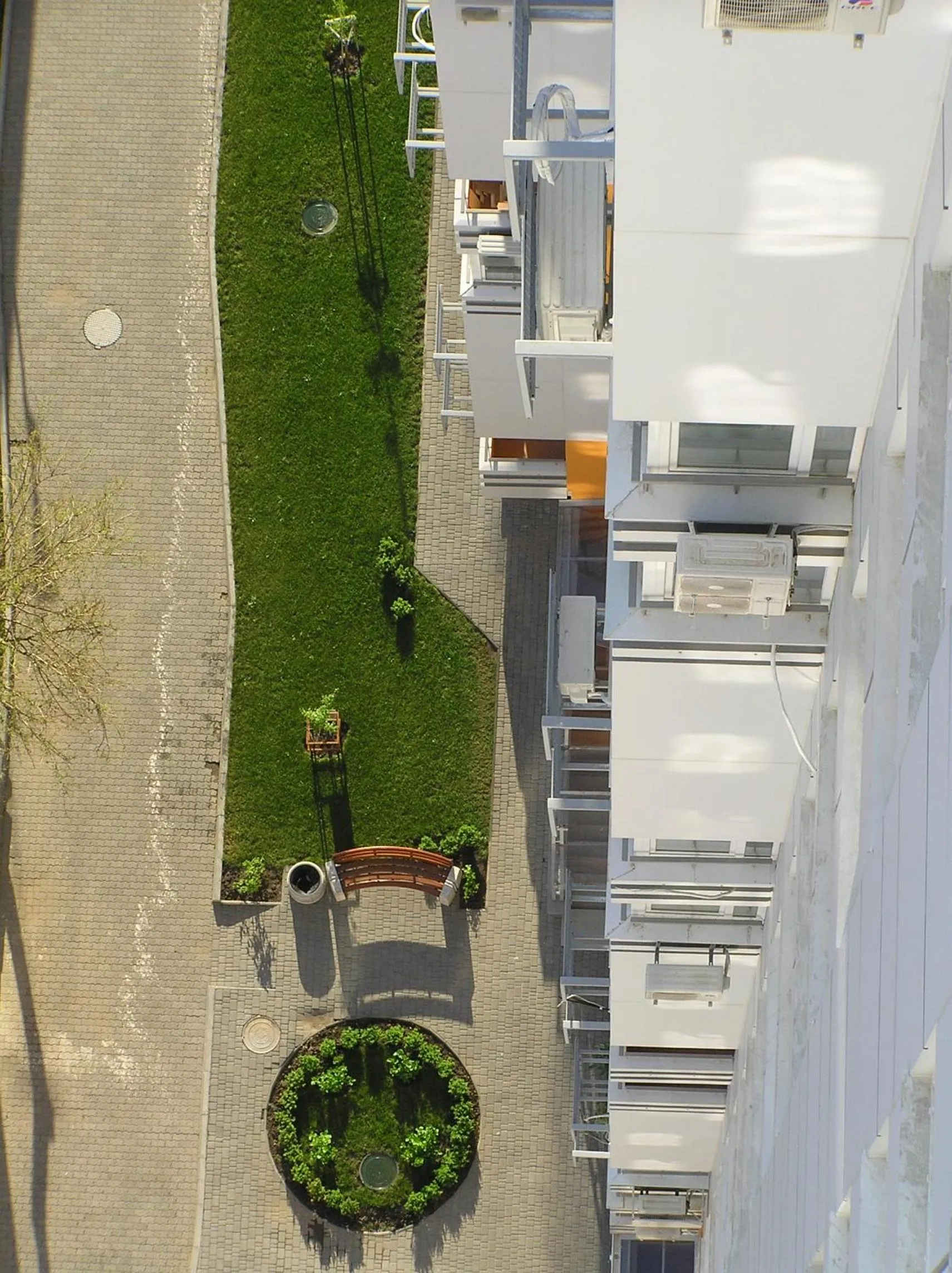 Inner courtyard view in Orange Guest Rooms
