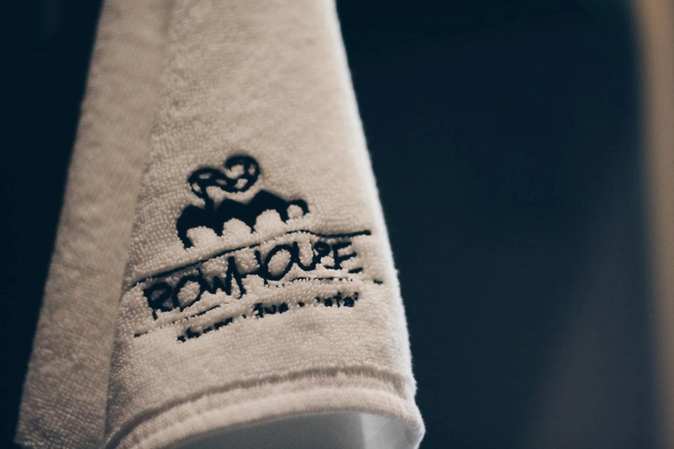 towels in Rowhou8e Hostel Hua Hin 106