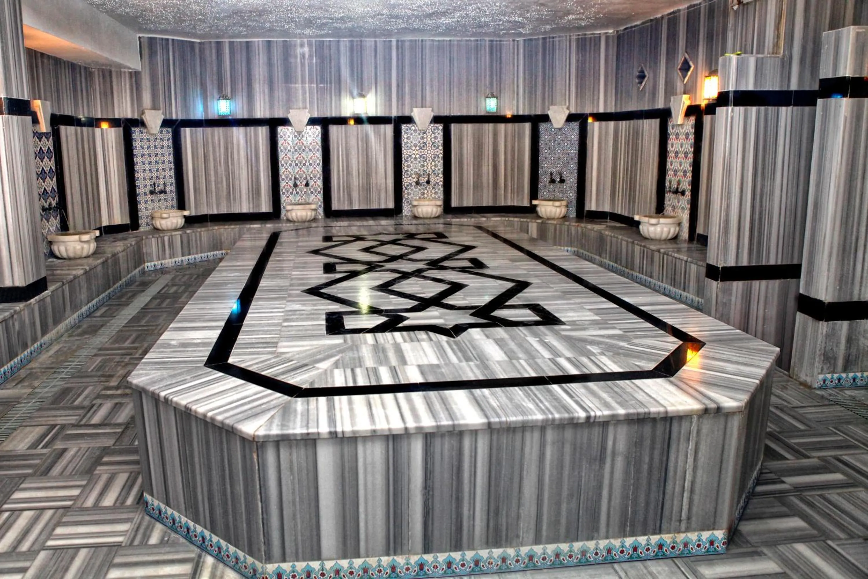 Spa and wellness centre/facilities in Blue Wave Suite Hotel